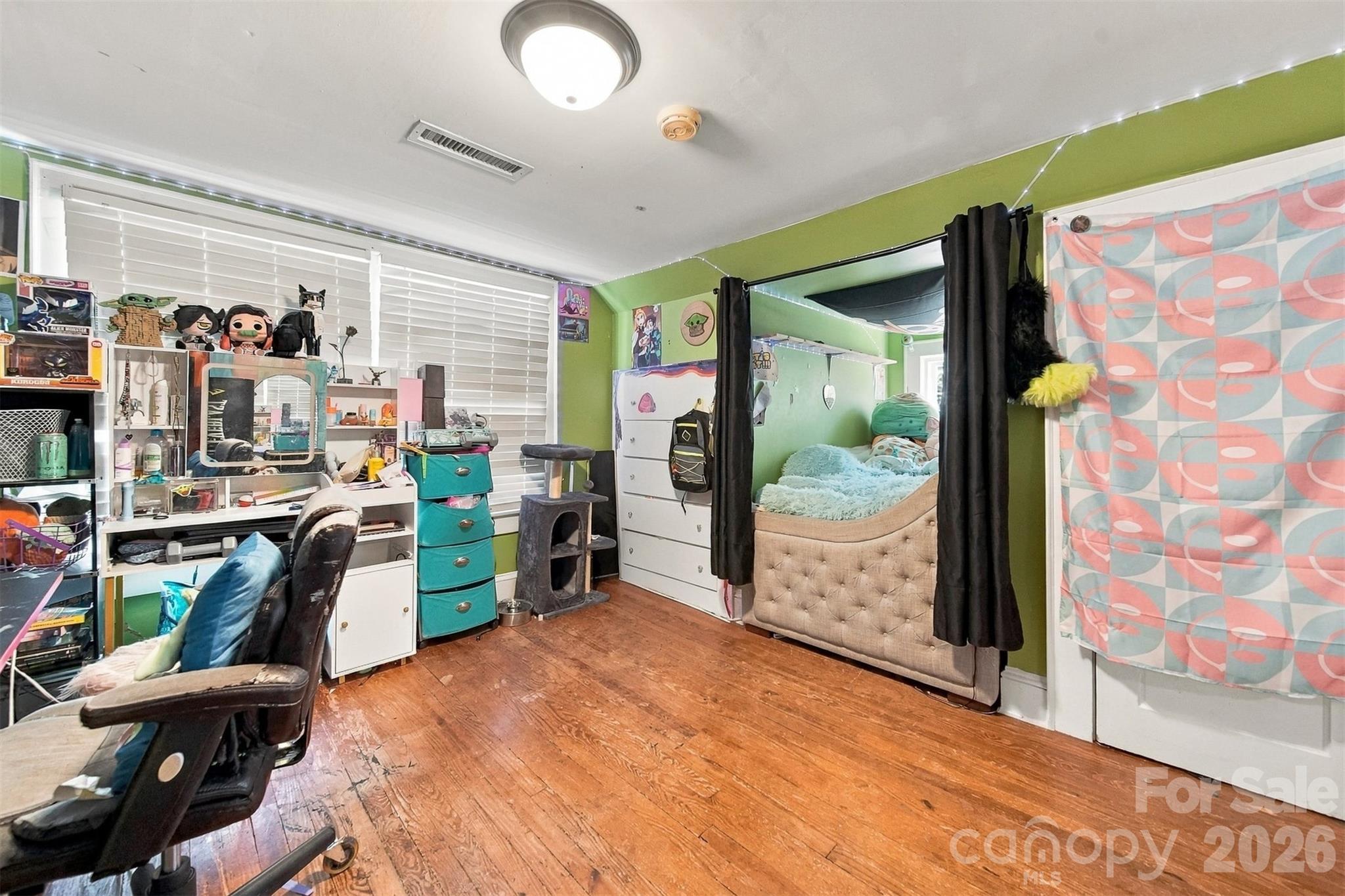 625 E Park Drive Property Photo 21