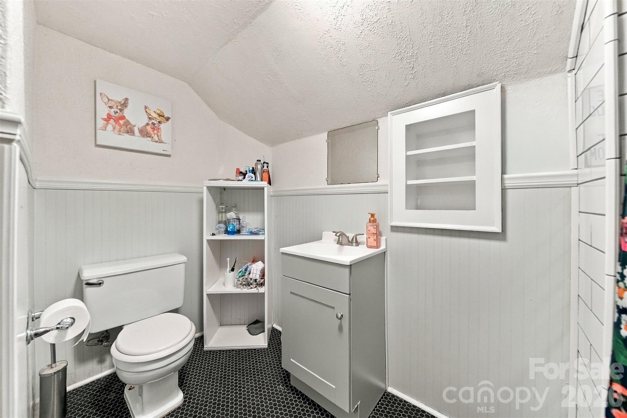 625 E Park Drive Property Photo 22
