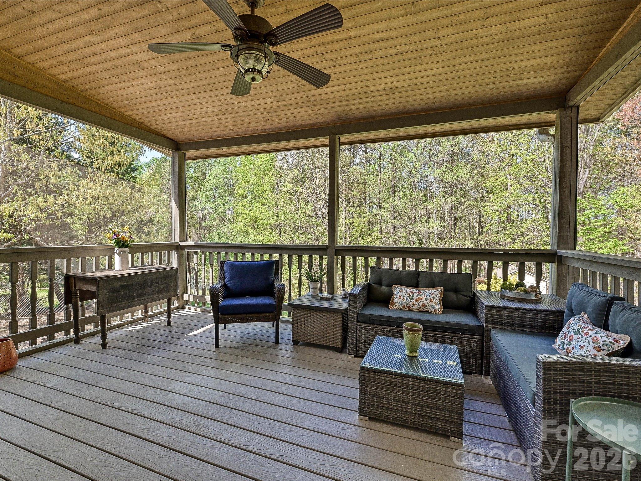 132 Gray Cliff Drive Property Photo 3
