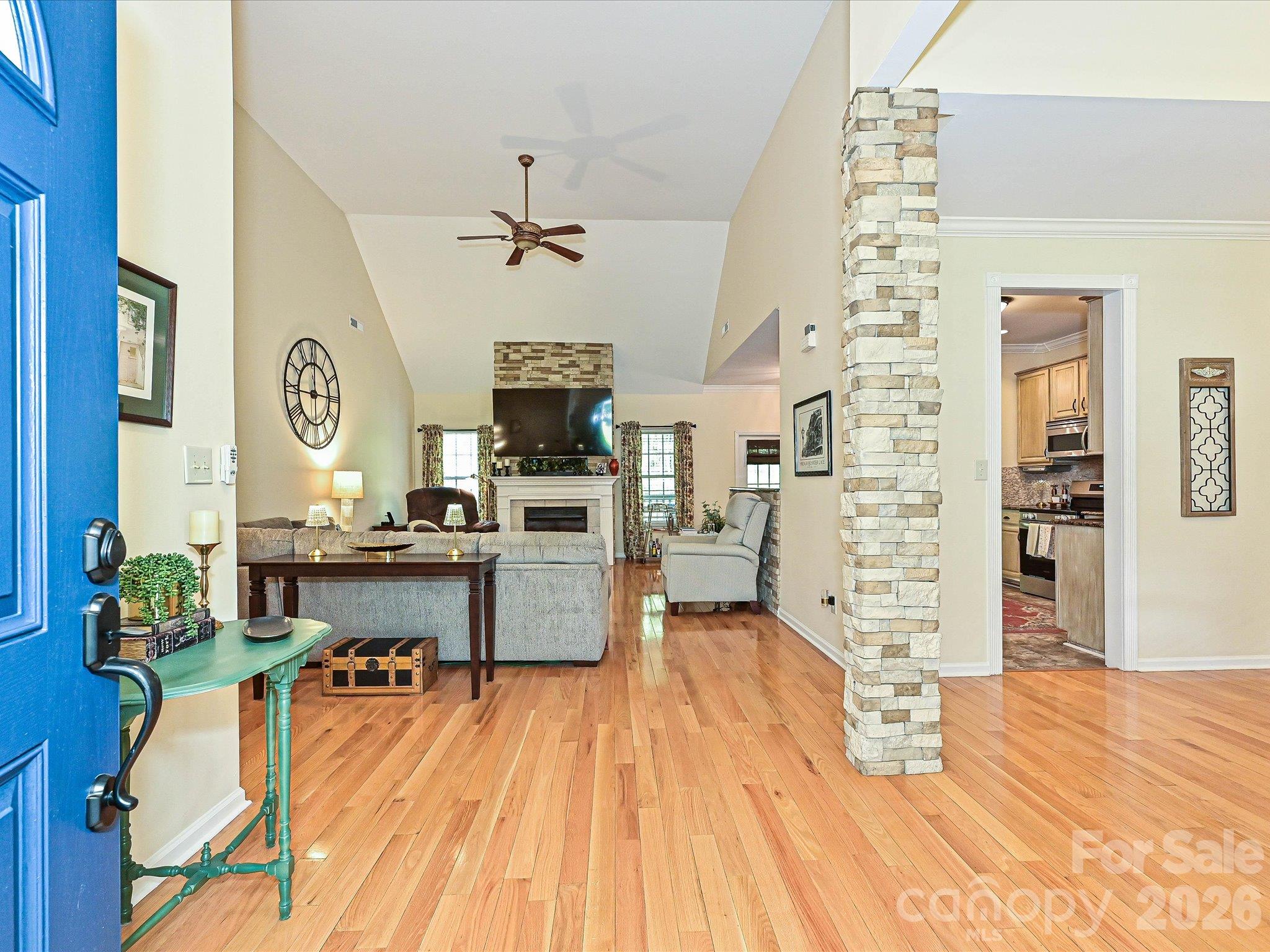 132 Gray Cliff Drive Property Photo 4