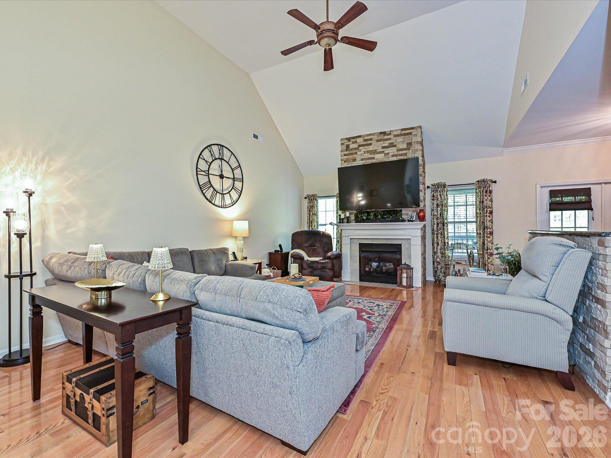 132 Gray Cliff Drive Property Photo 9