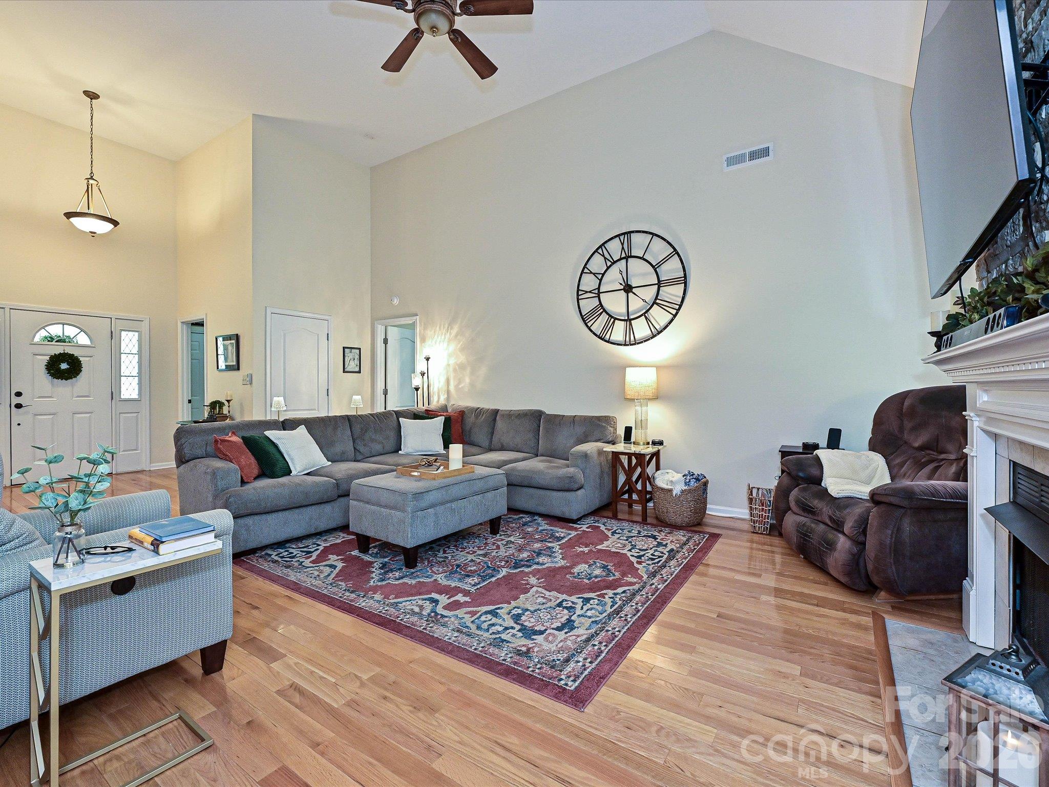 132 Gray Cliff Drive Property Photo 12