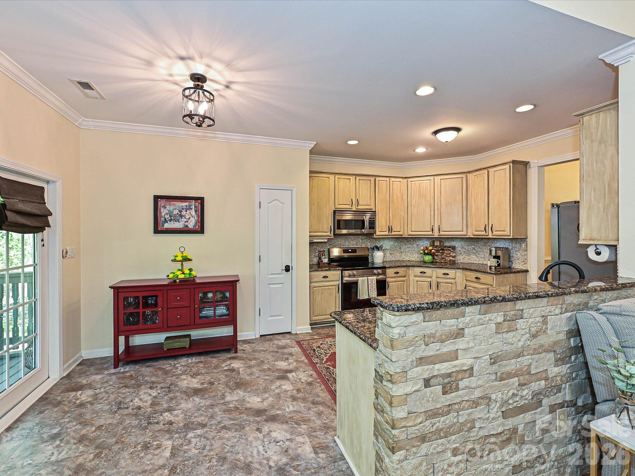 132 Gray Cliff Drive Property Photo 13