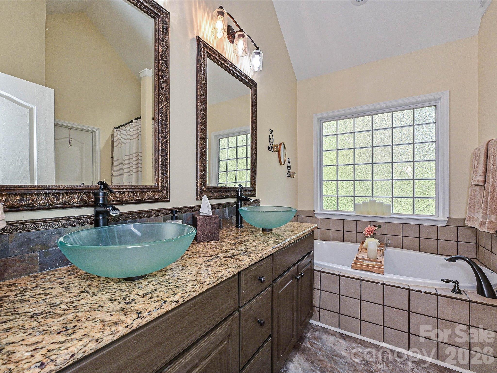 132 Gray Cliff Drive Property Photo 20