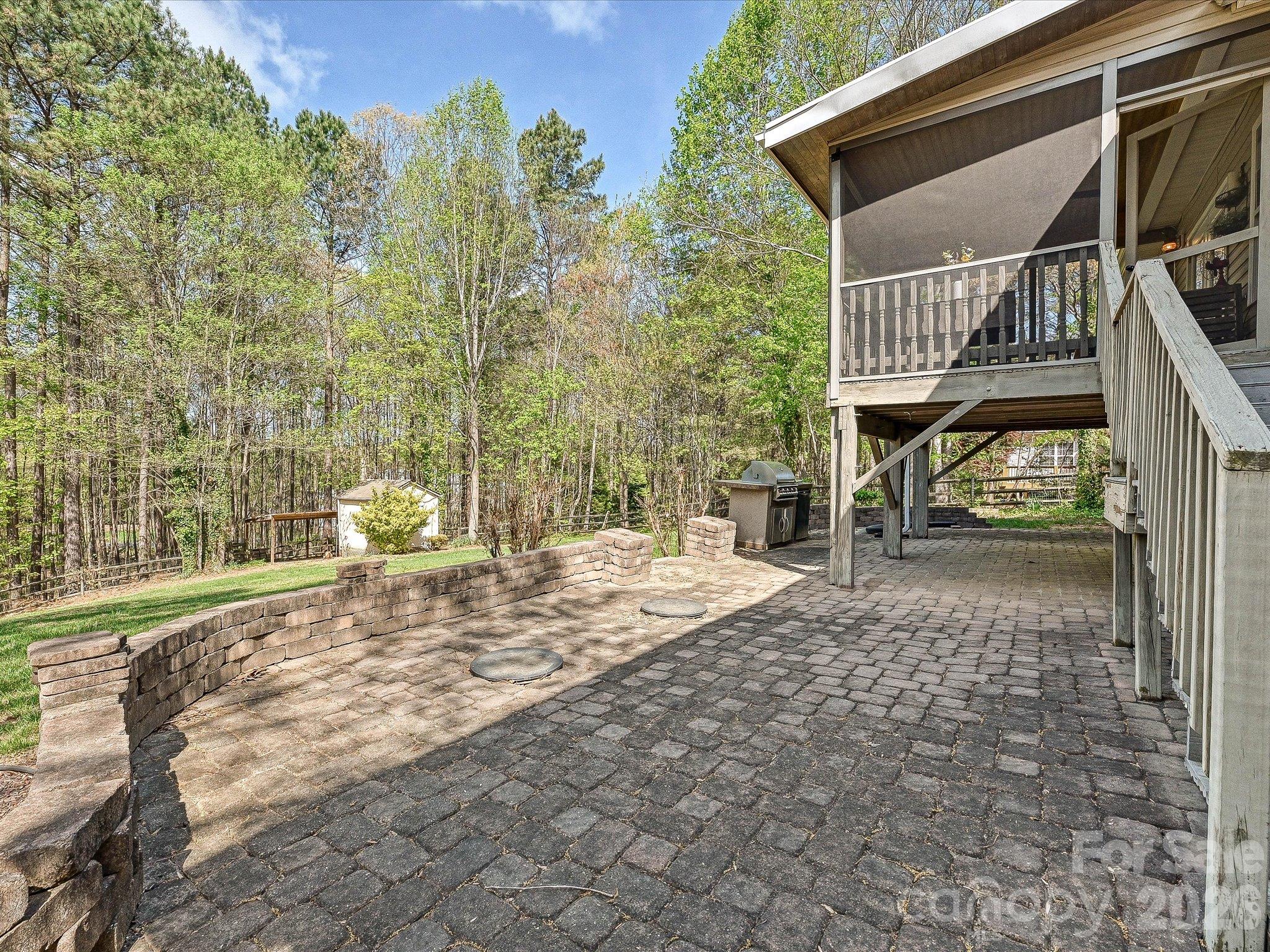 132 Gray Cliff Drive Property Photo 30