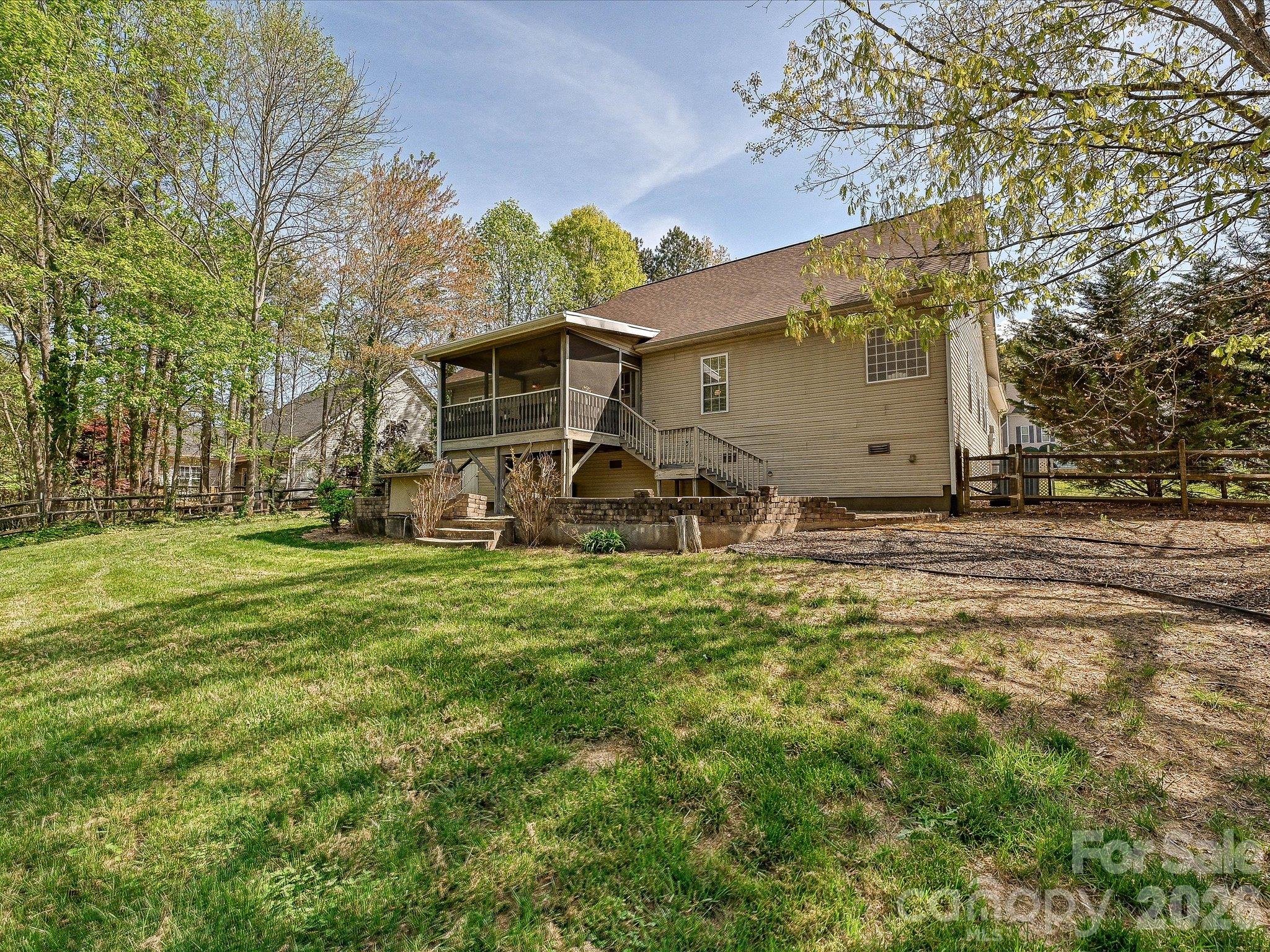 132 Gray Cliff Drive Property Photo 32