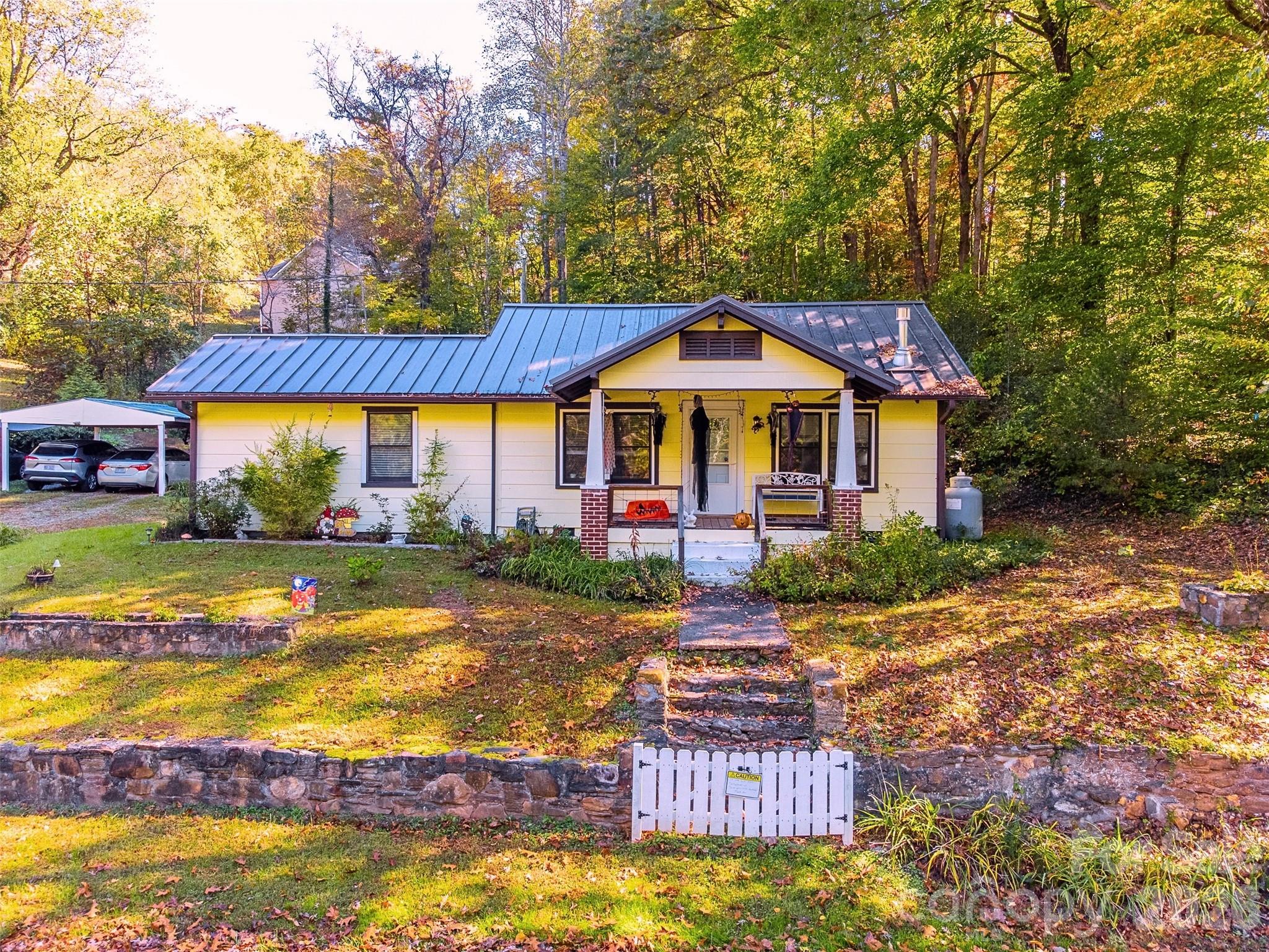 152 Mills Branch Road Property Photo 2