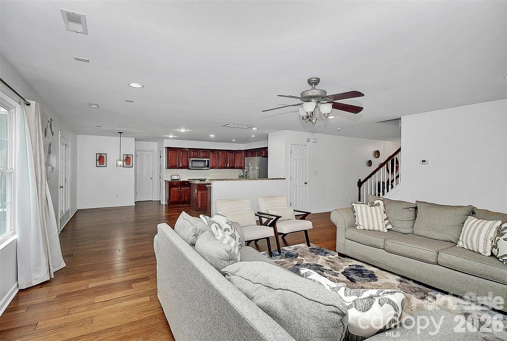 3133 Huntington Ridge Court Property Photo 4