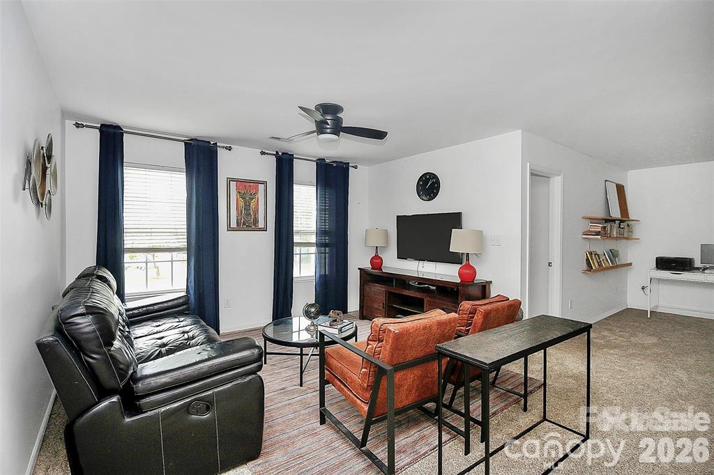 3133 Huntington Ridge Court Property Photo 7