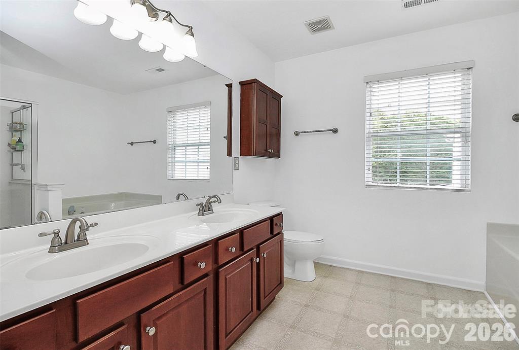 3133 Huntington Ridge Court Property Photo 11