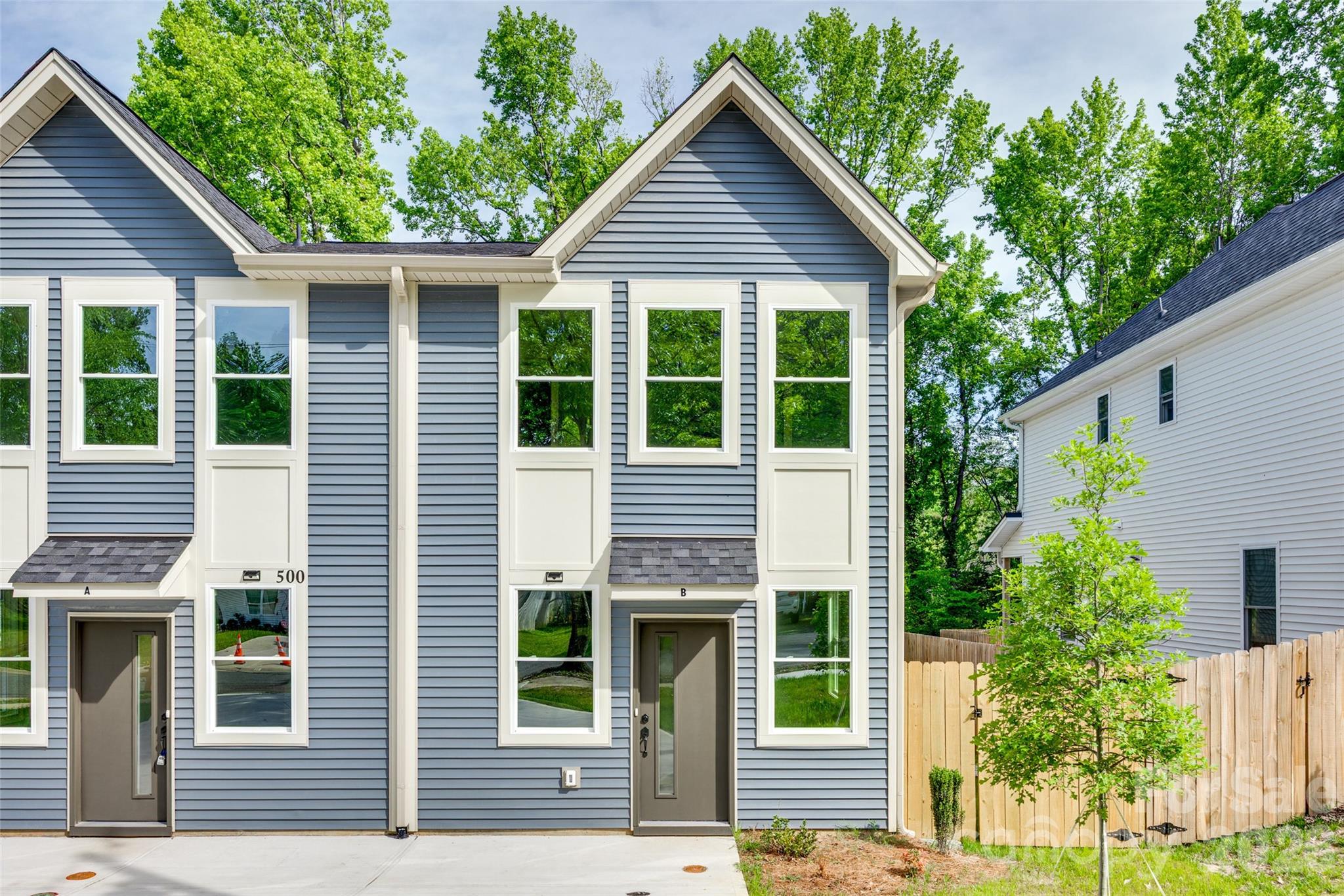 500 Dawn Circle Property Photo 3