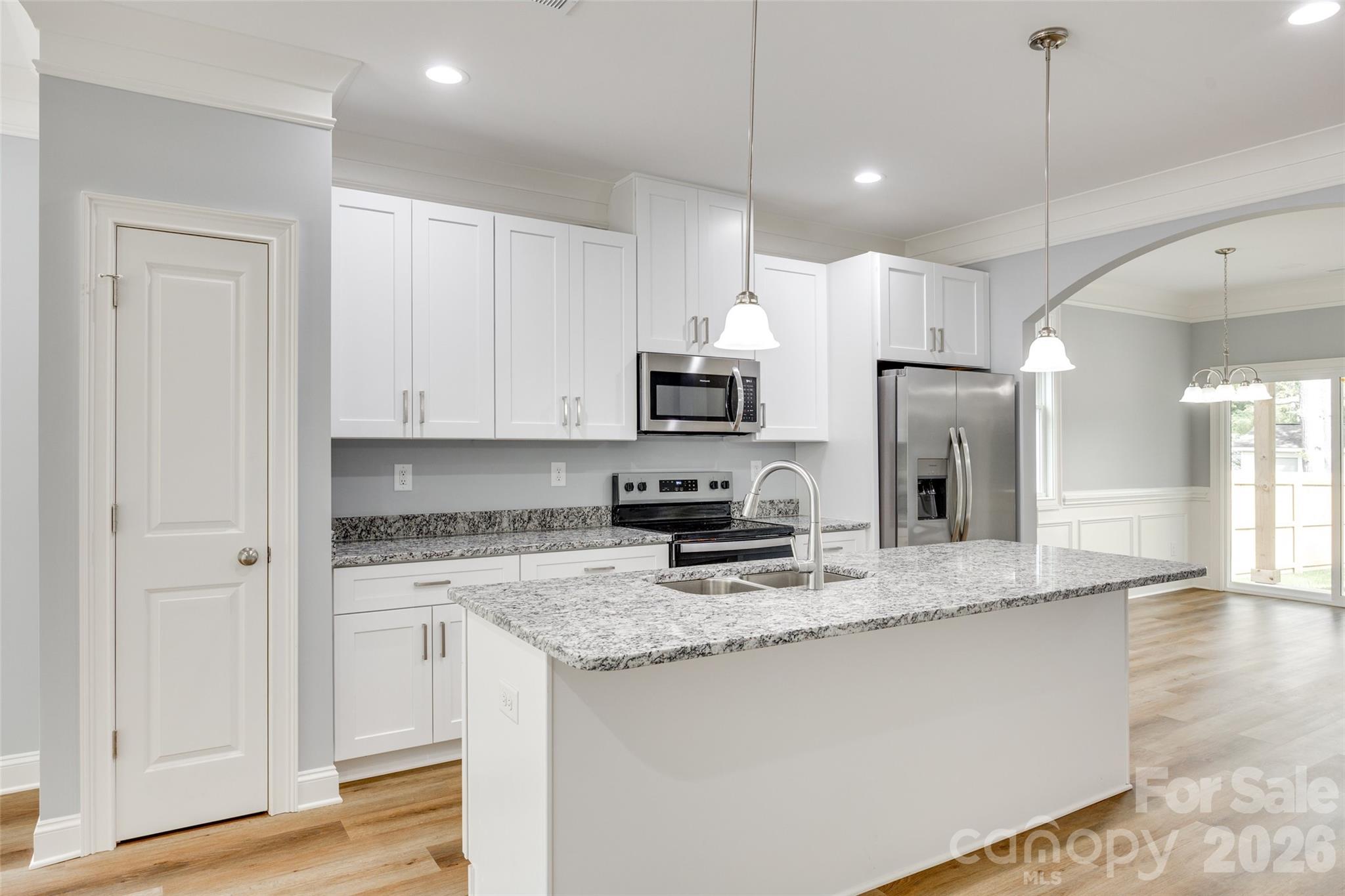 500 Dawn Circle Property Photo 6