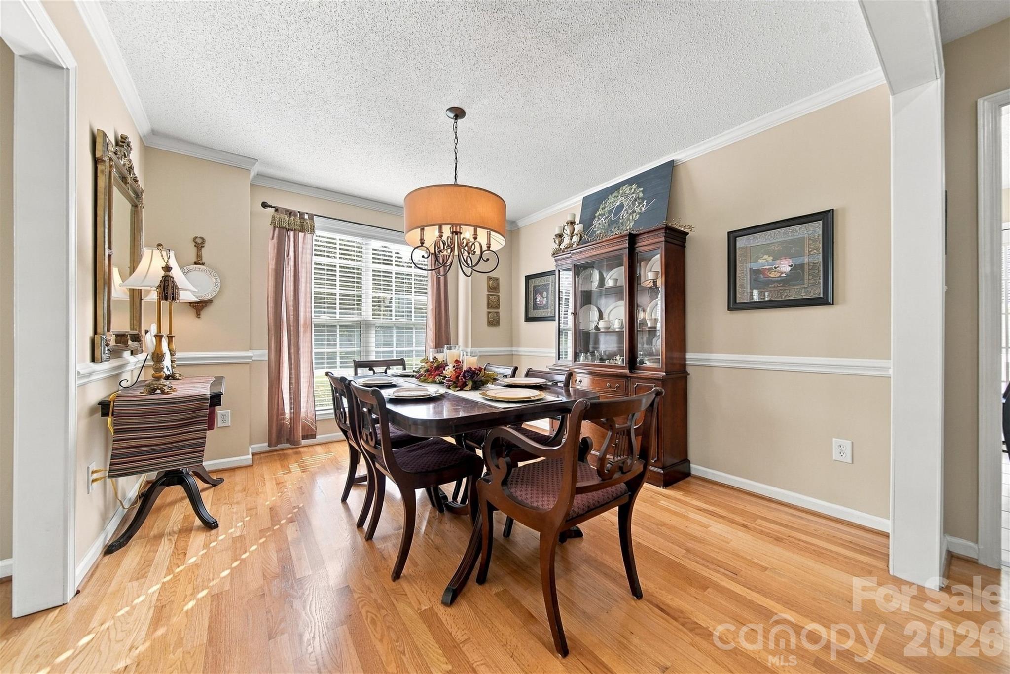 2741 25th Street Property Photo 6