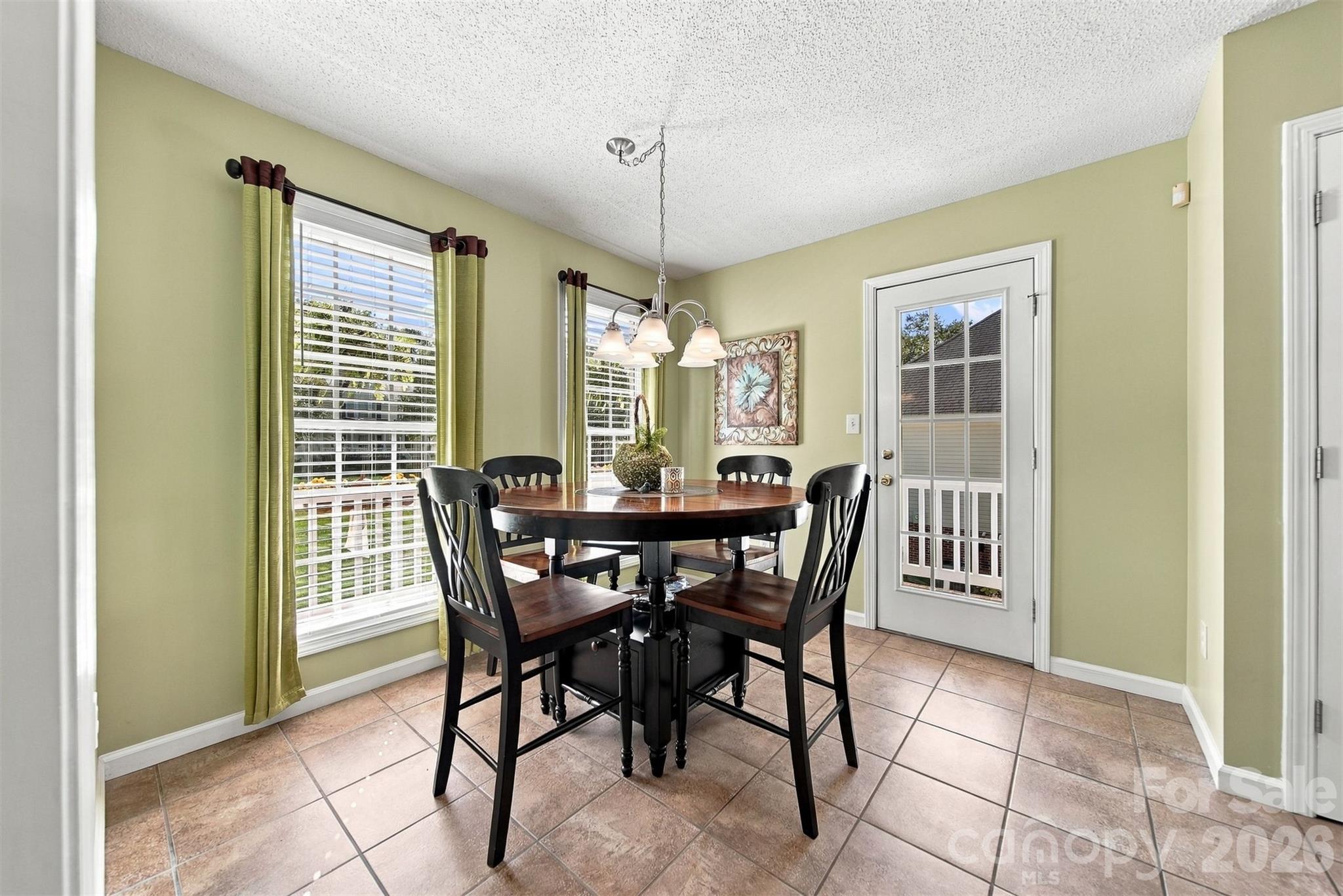 2741 25th Street Property Photo 11
