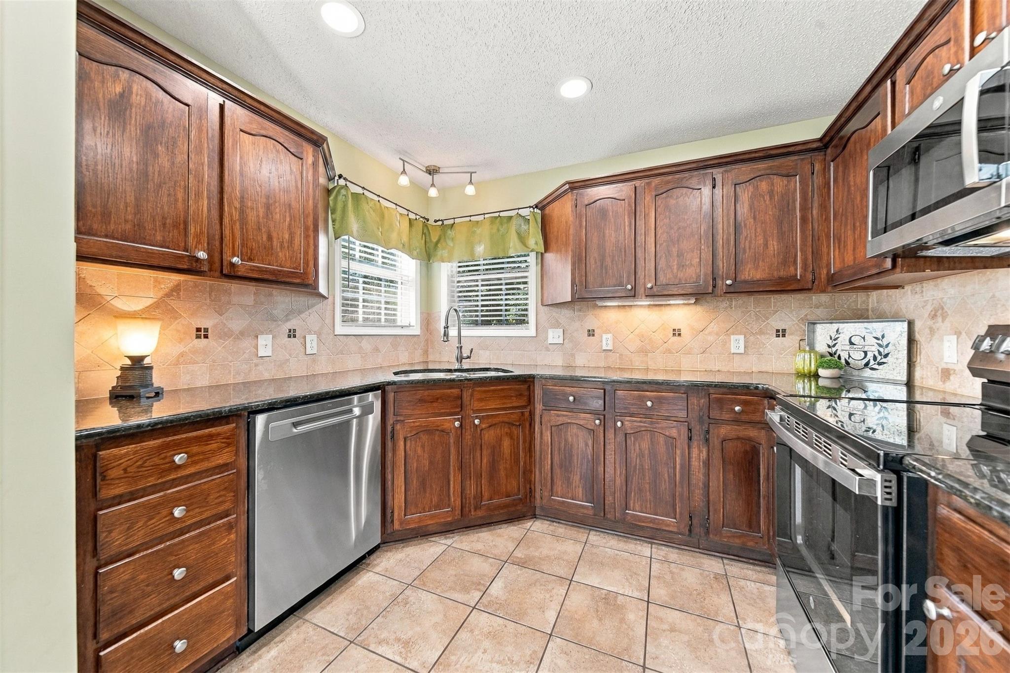 2741 25th Street Property Photo 14