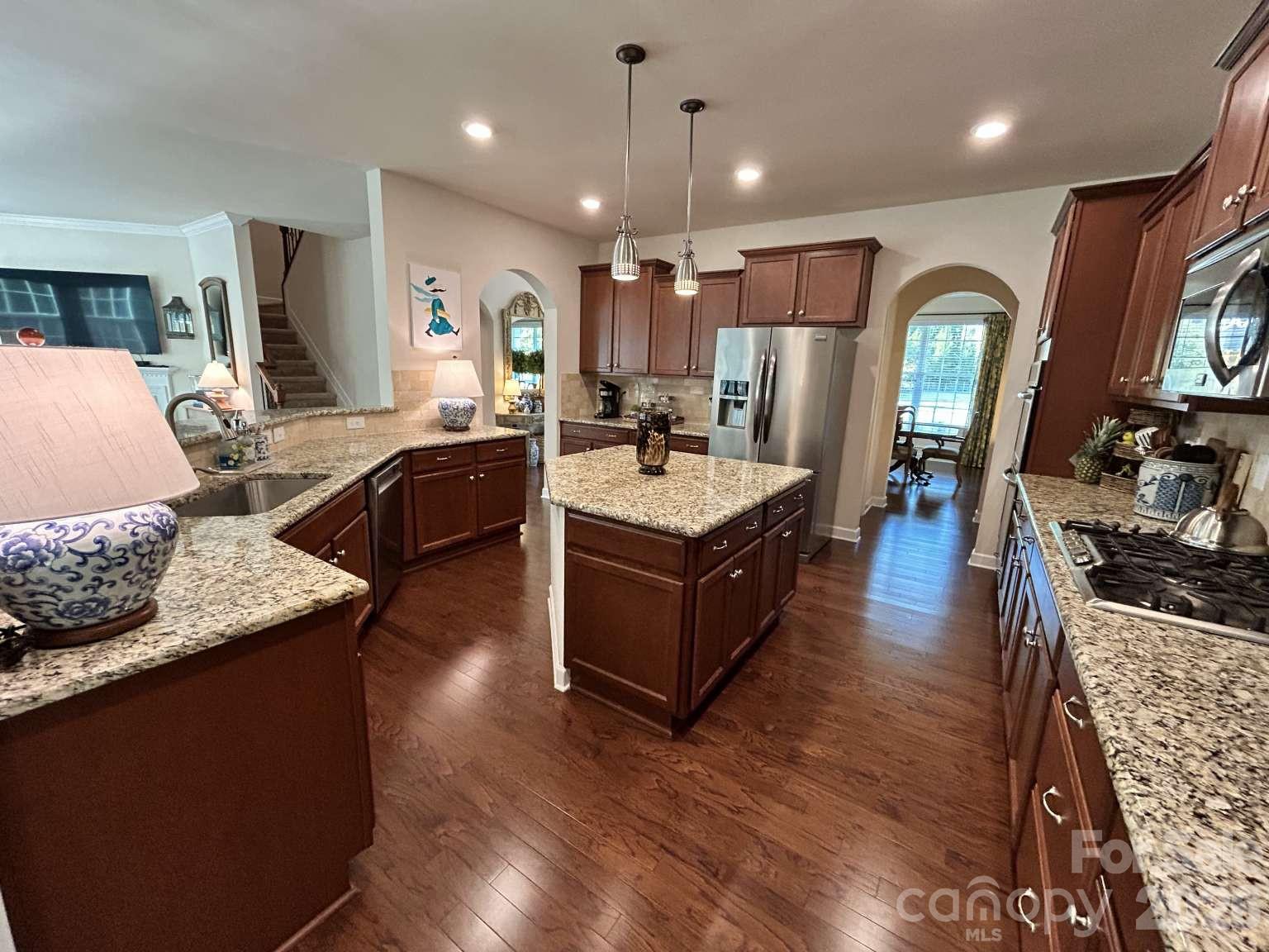 1317 Pinewalk Drive Property Photo 4