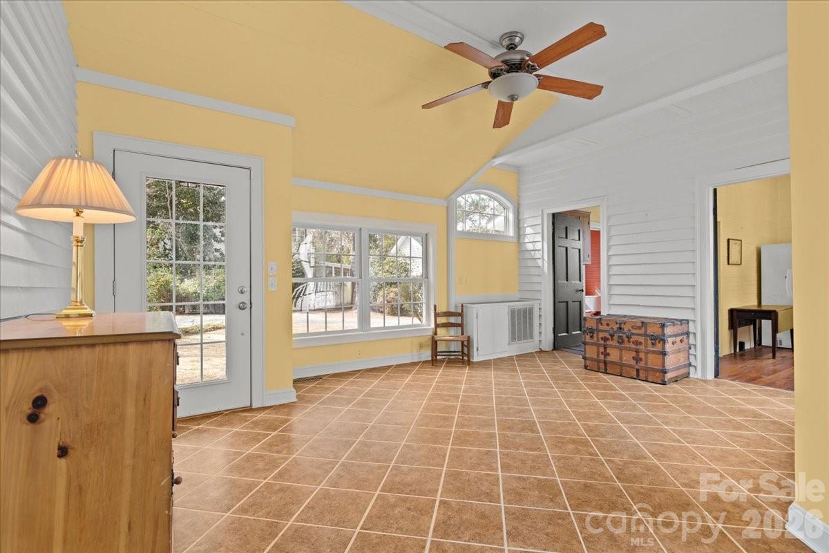 310 Kershaw Street Property Photo 20