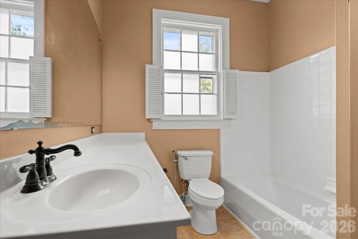 310 Kershaw Street Property Photo 42