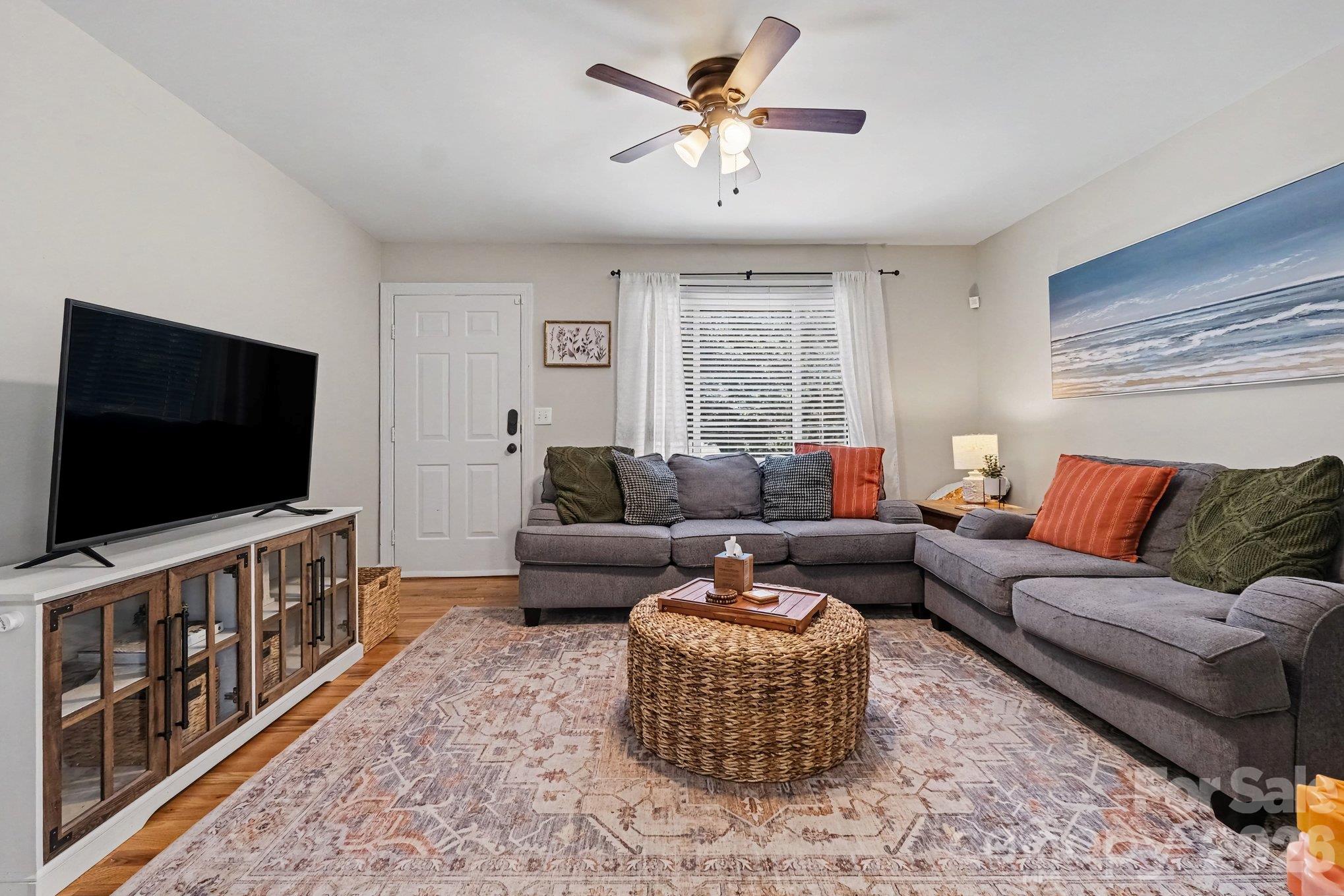 815 Mooresville Road Property Photo 5