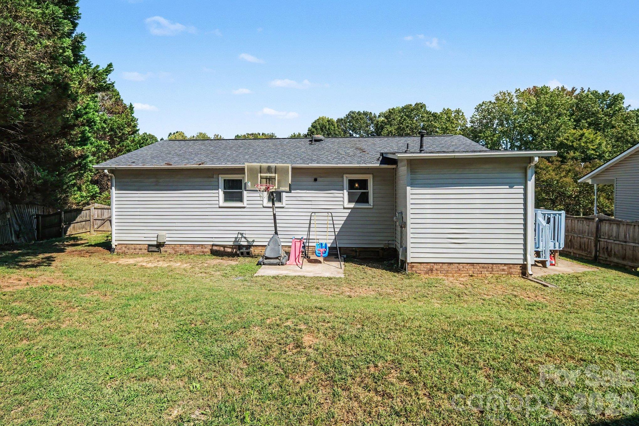815 Mooresville Road Property Photo 25