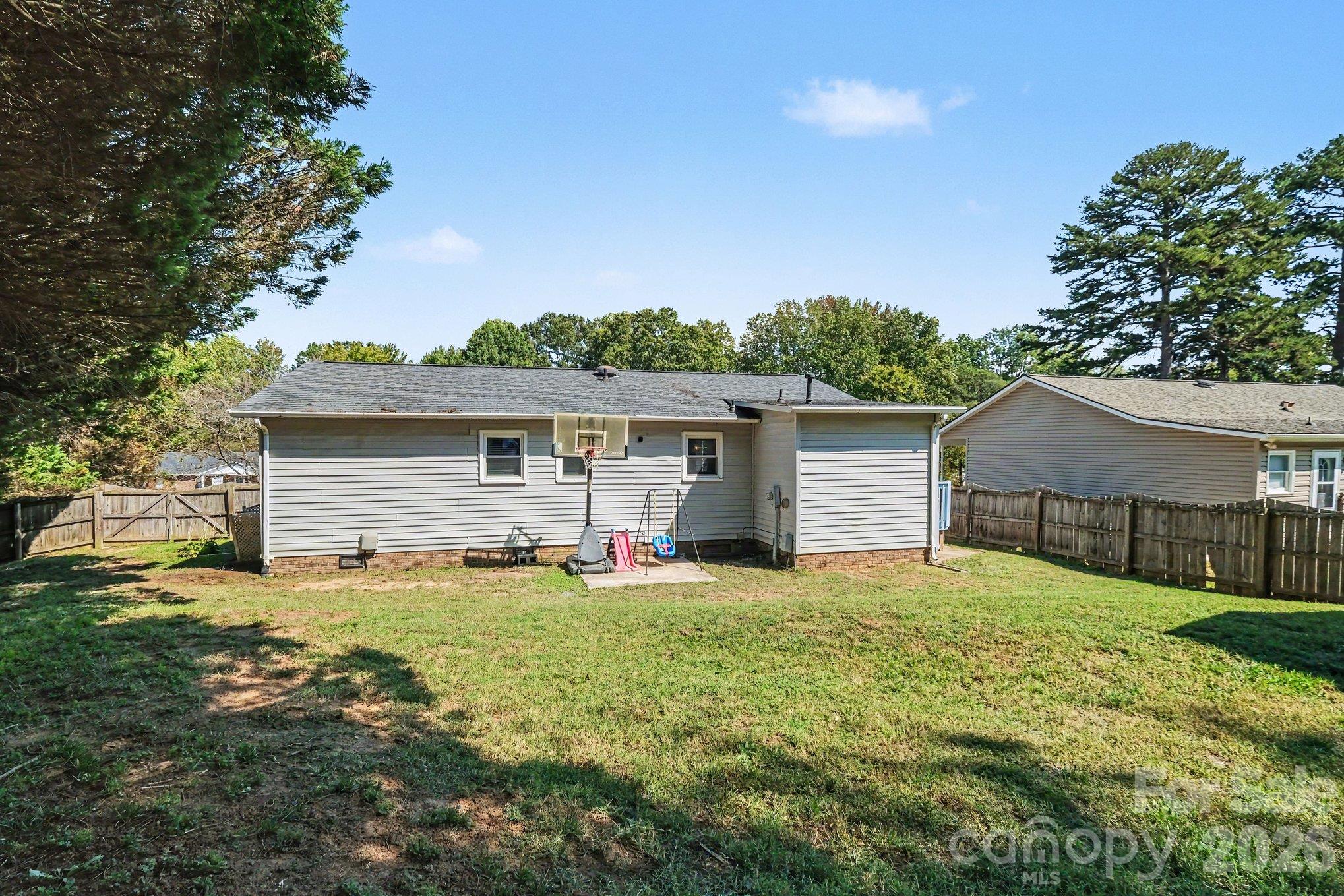 815 Mooresville Road Property Photo 26