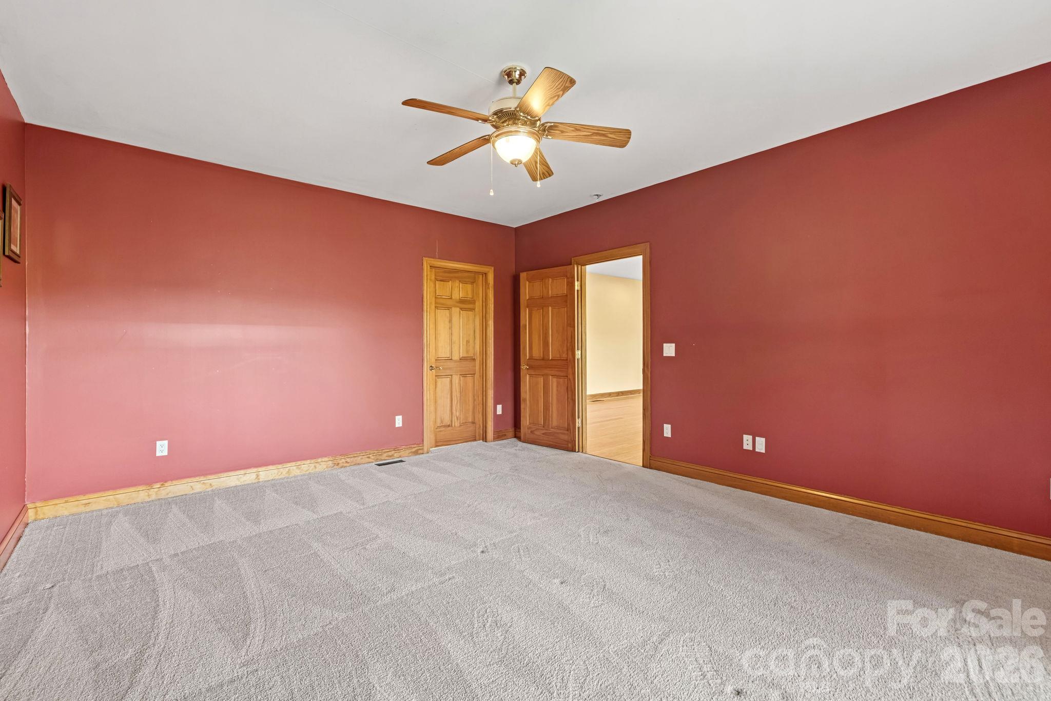 84 Silverado Trail Property Photo 40
