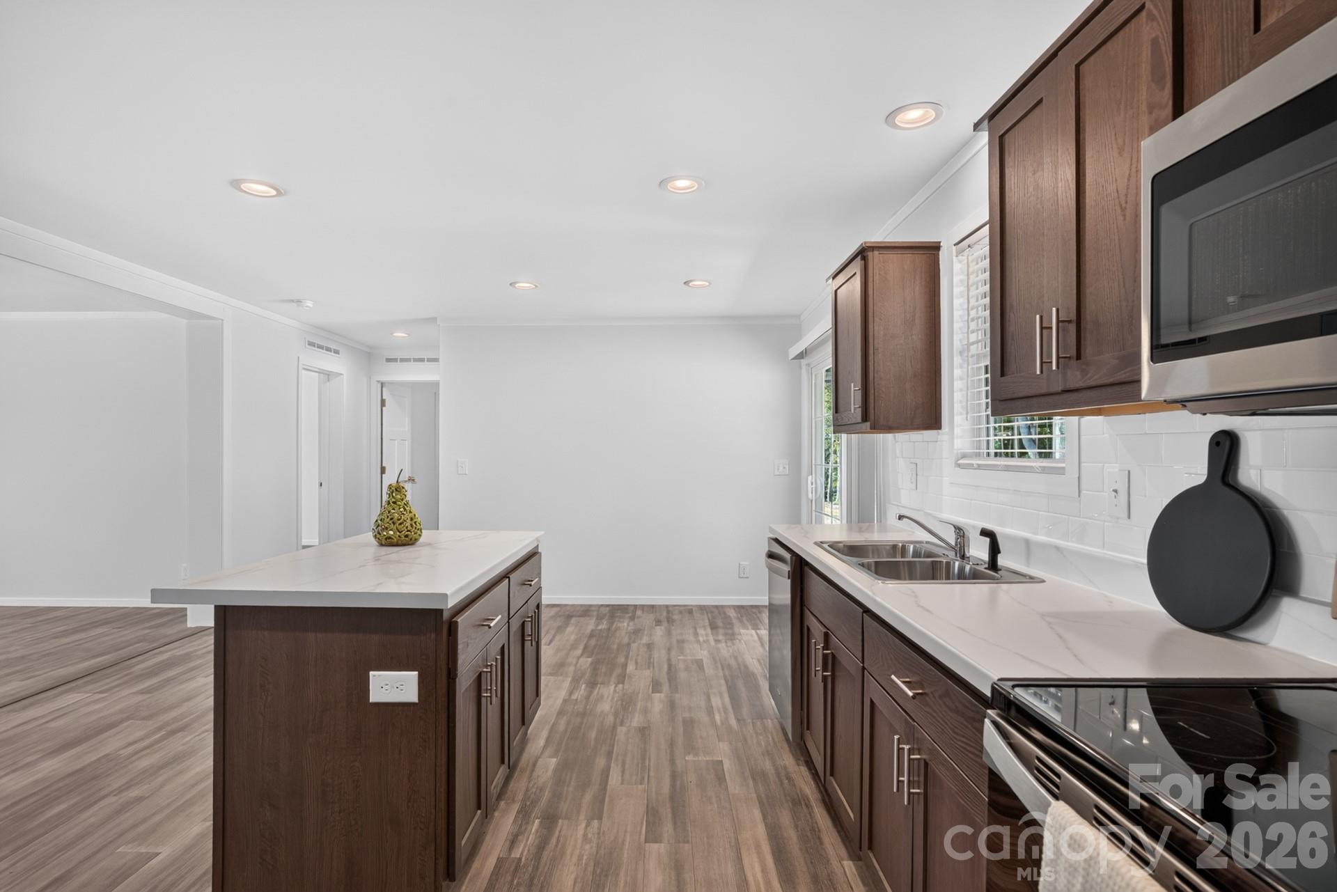 180 Christophers Court Property Photo 15