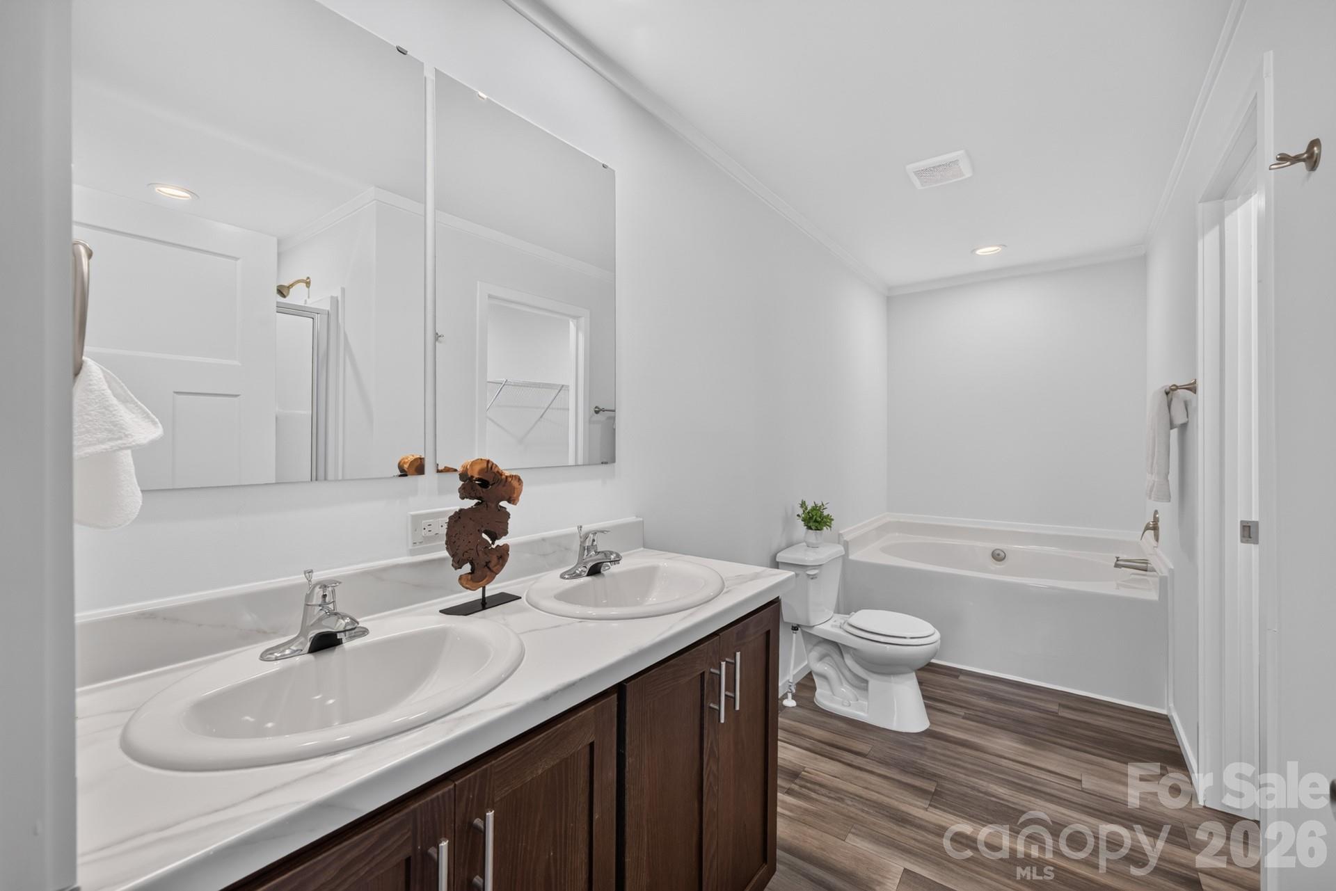 180 Christophers Court Property Photo 23