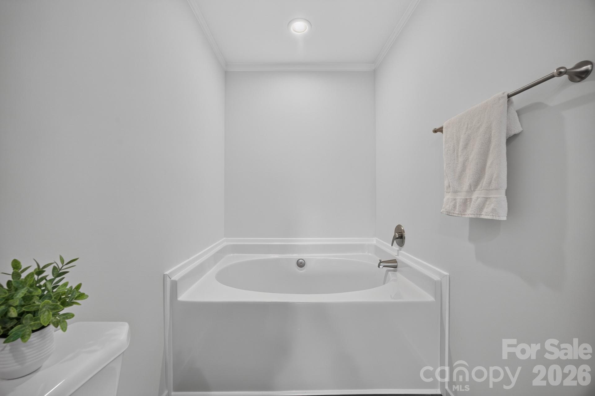 180 Christophers Court Property Photo 24