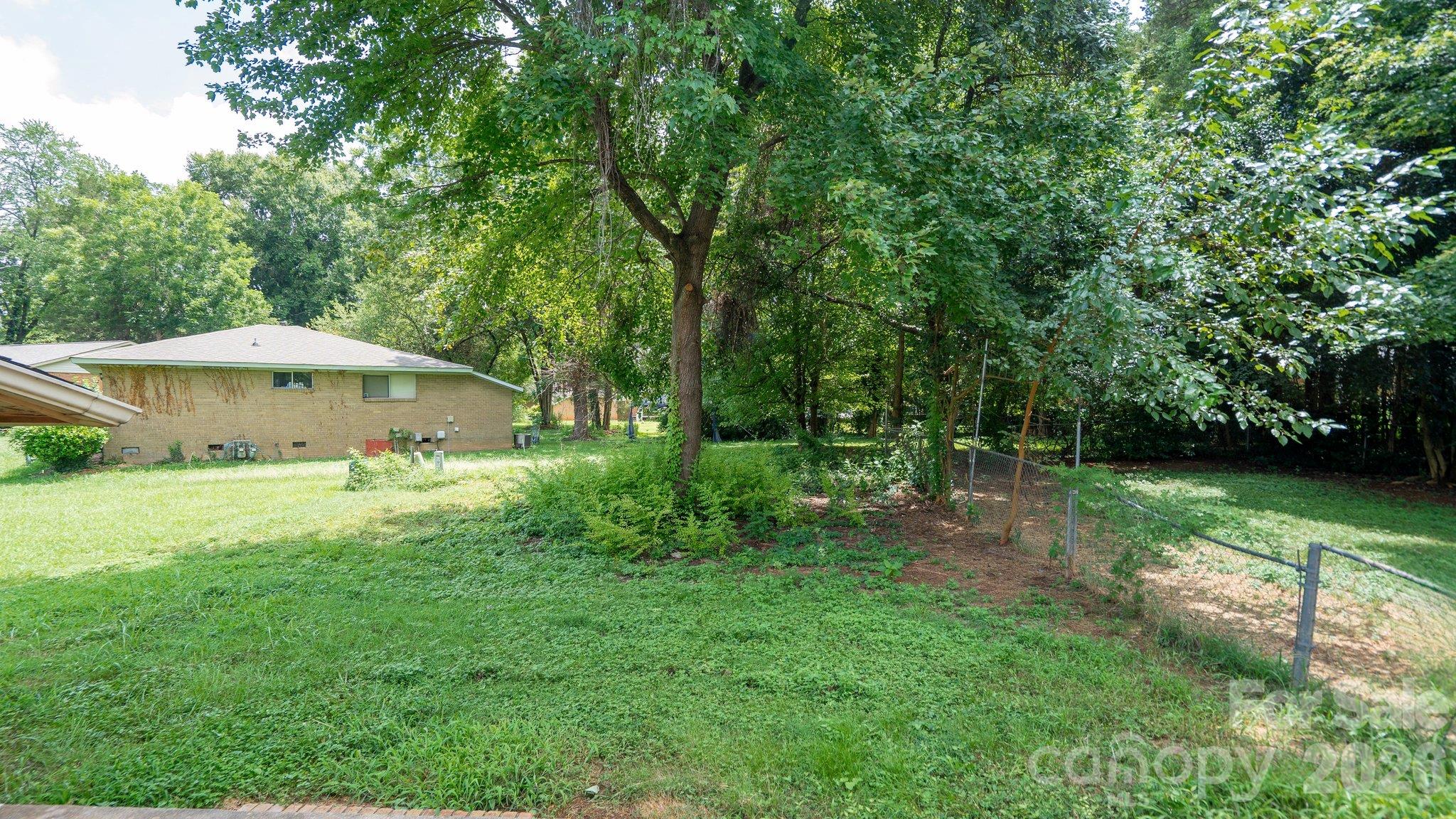 4926 Malibu Drive Property Photo 31