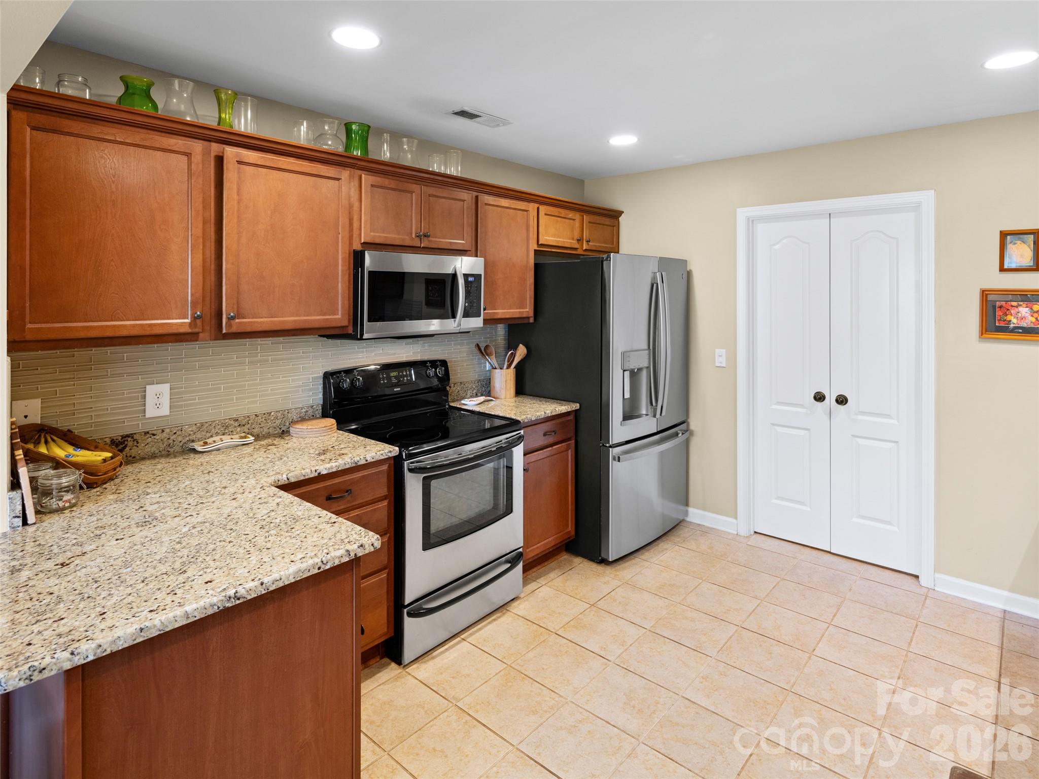 24 Loftin Street Property Photo 7