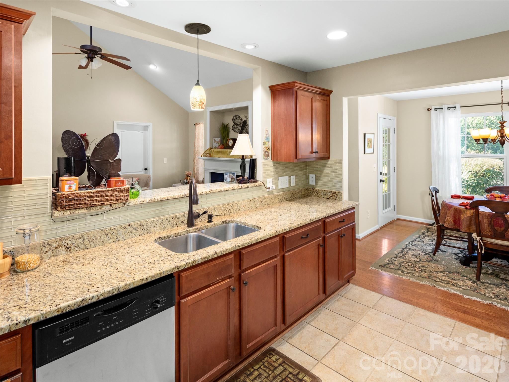 24 Loftin Street Property Photo 9