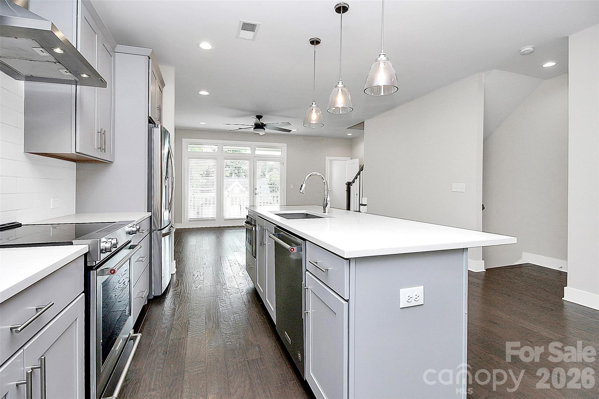 1420 W 4th Street Property Photo 12