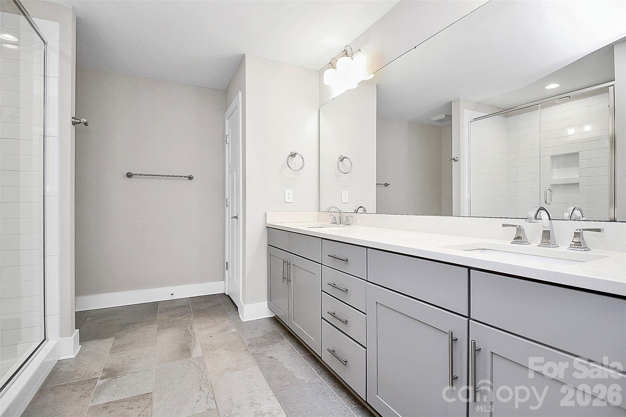 1420 W 4th Street Property Photo 18