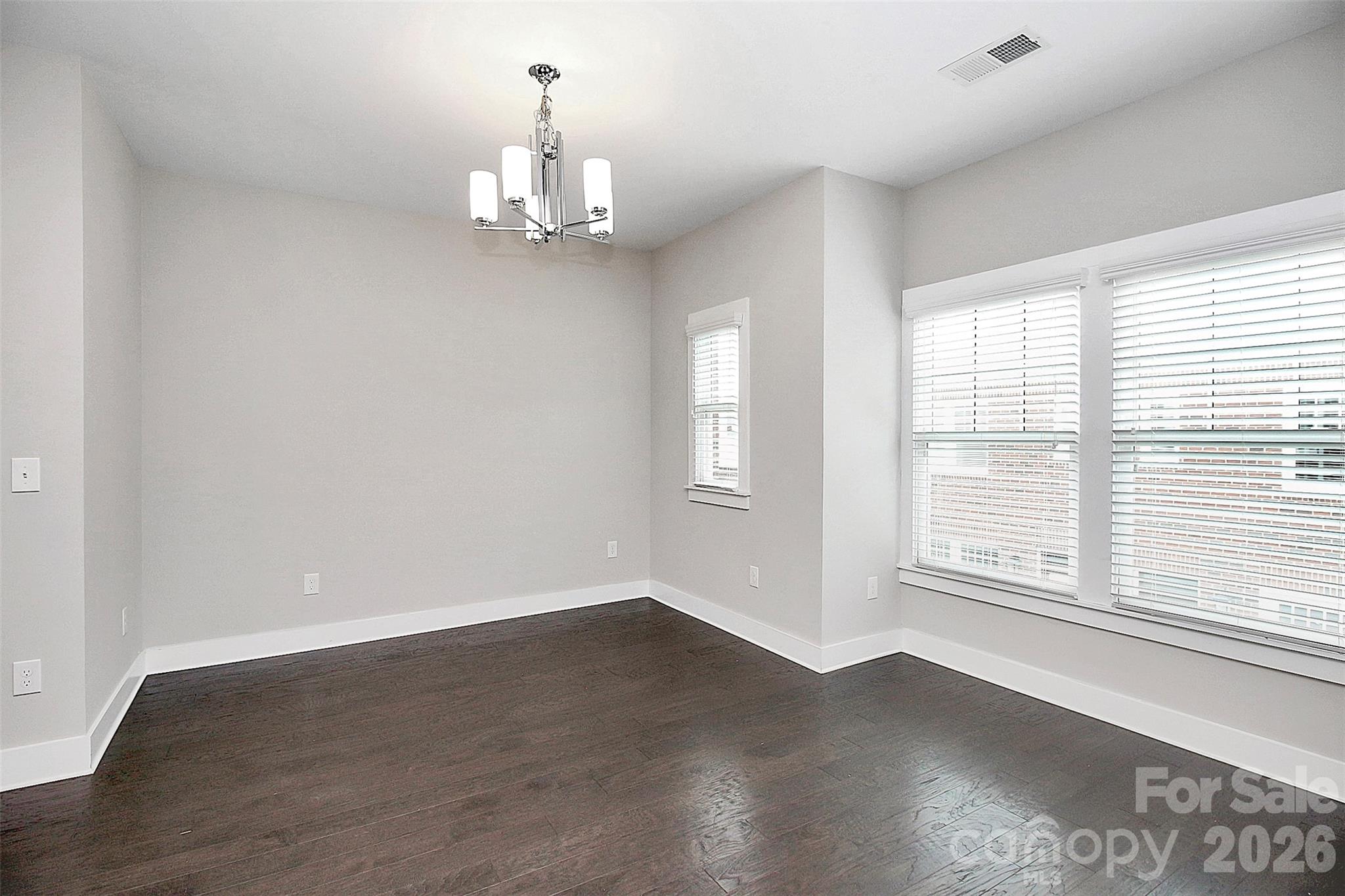1420 W 4th Street Property Photo 23