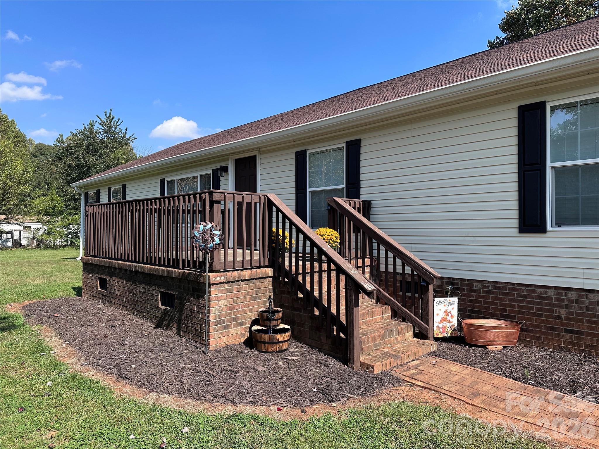 131 Glenwood Road Property Photo 3