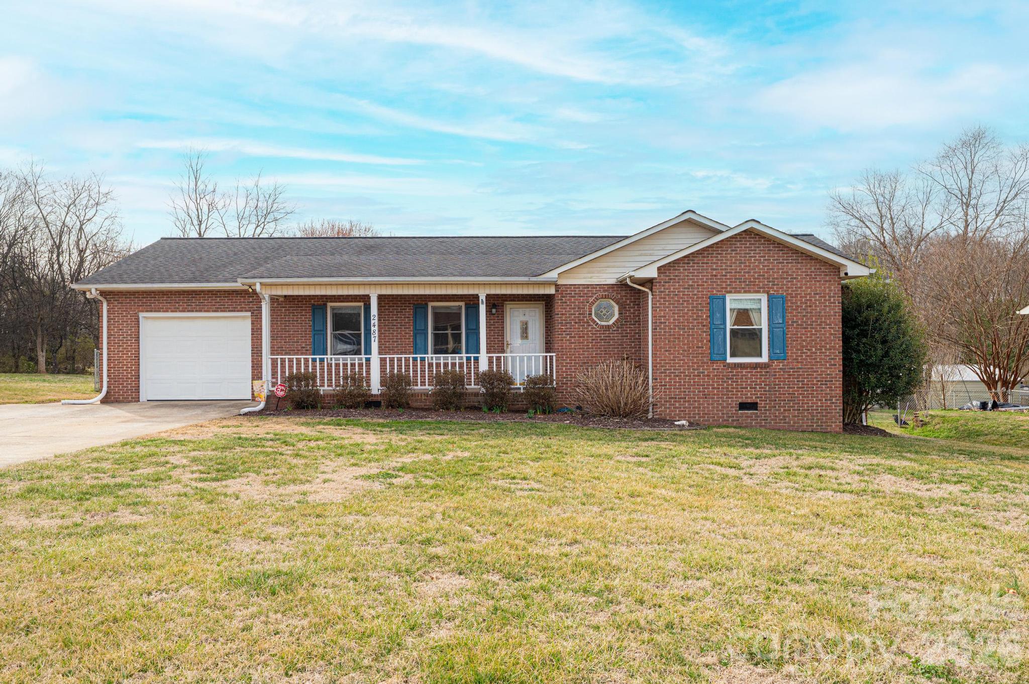 2487 Ashford Drive Property Photo 1