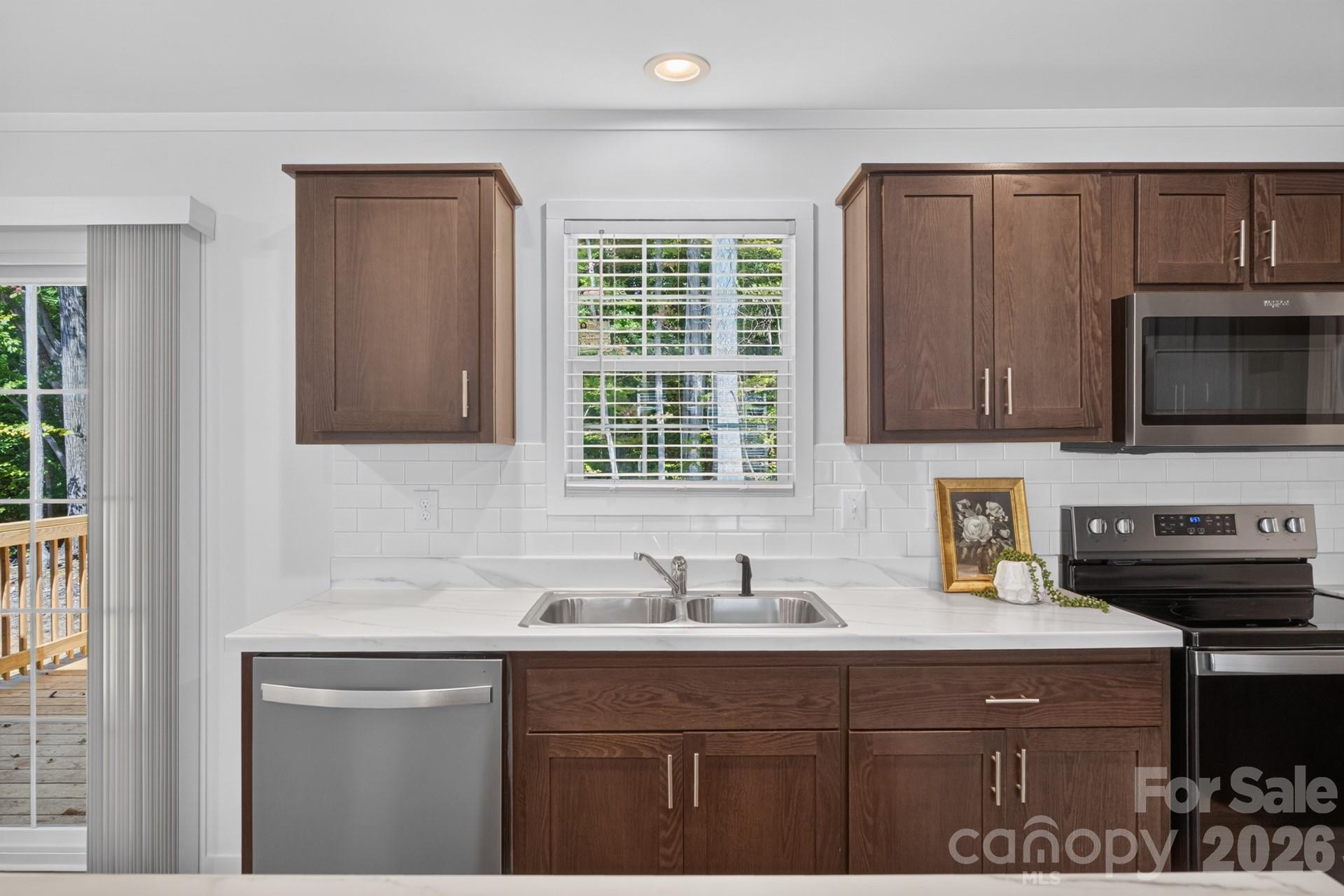 202 Christophers Court Property Photo 15