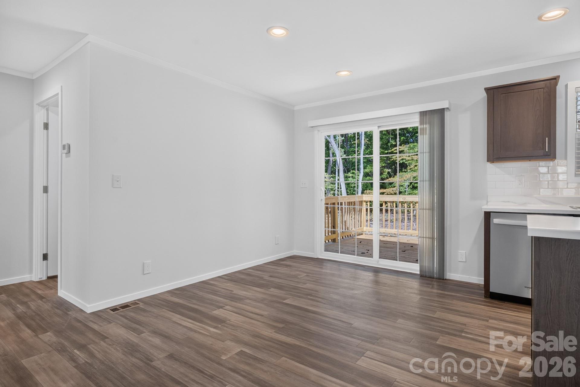 202 Christophers Court Property Photo 20