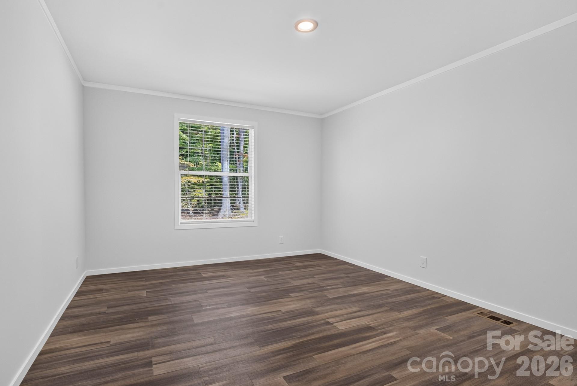 202 Christophers Court Property Photo 33