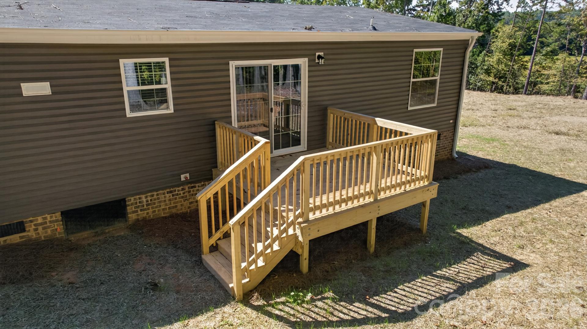 202 Christophers Court Property Photo 38