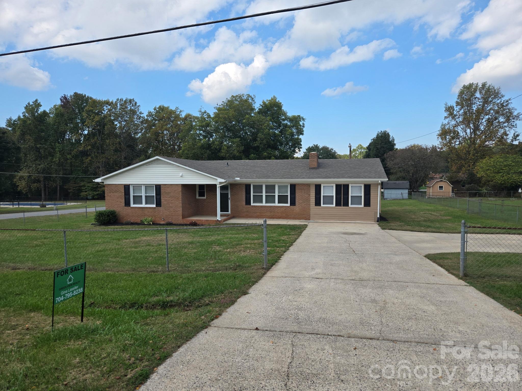 421 Nixon Road Property Photo 1