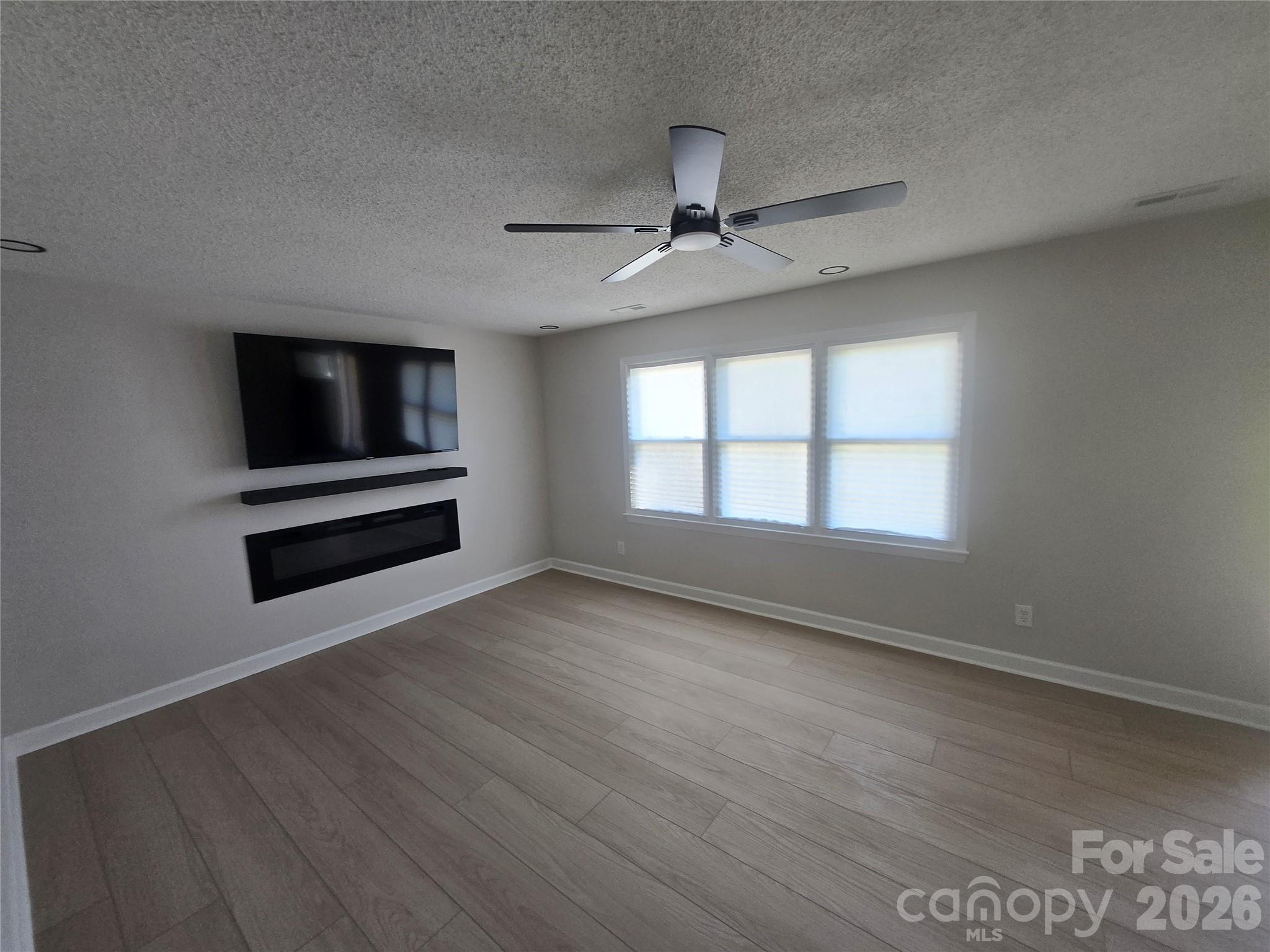 421 Nixon Road Property Photo 6