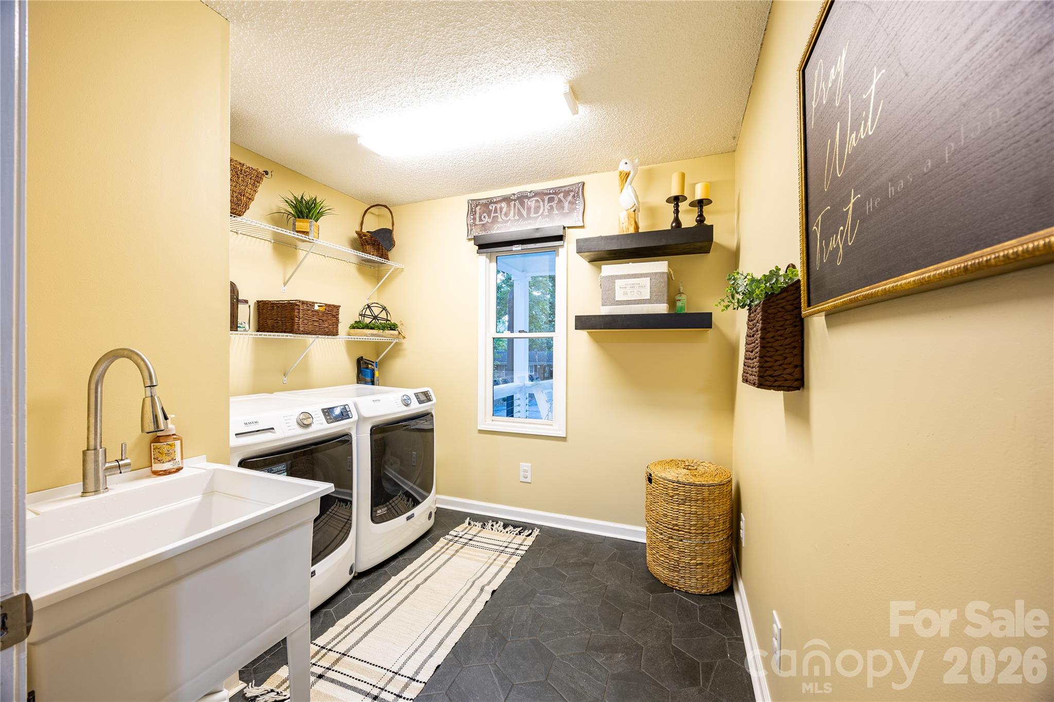 221 5th Street Property Photo 9