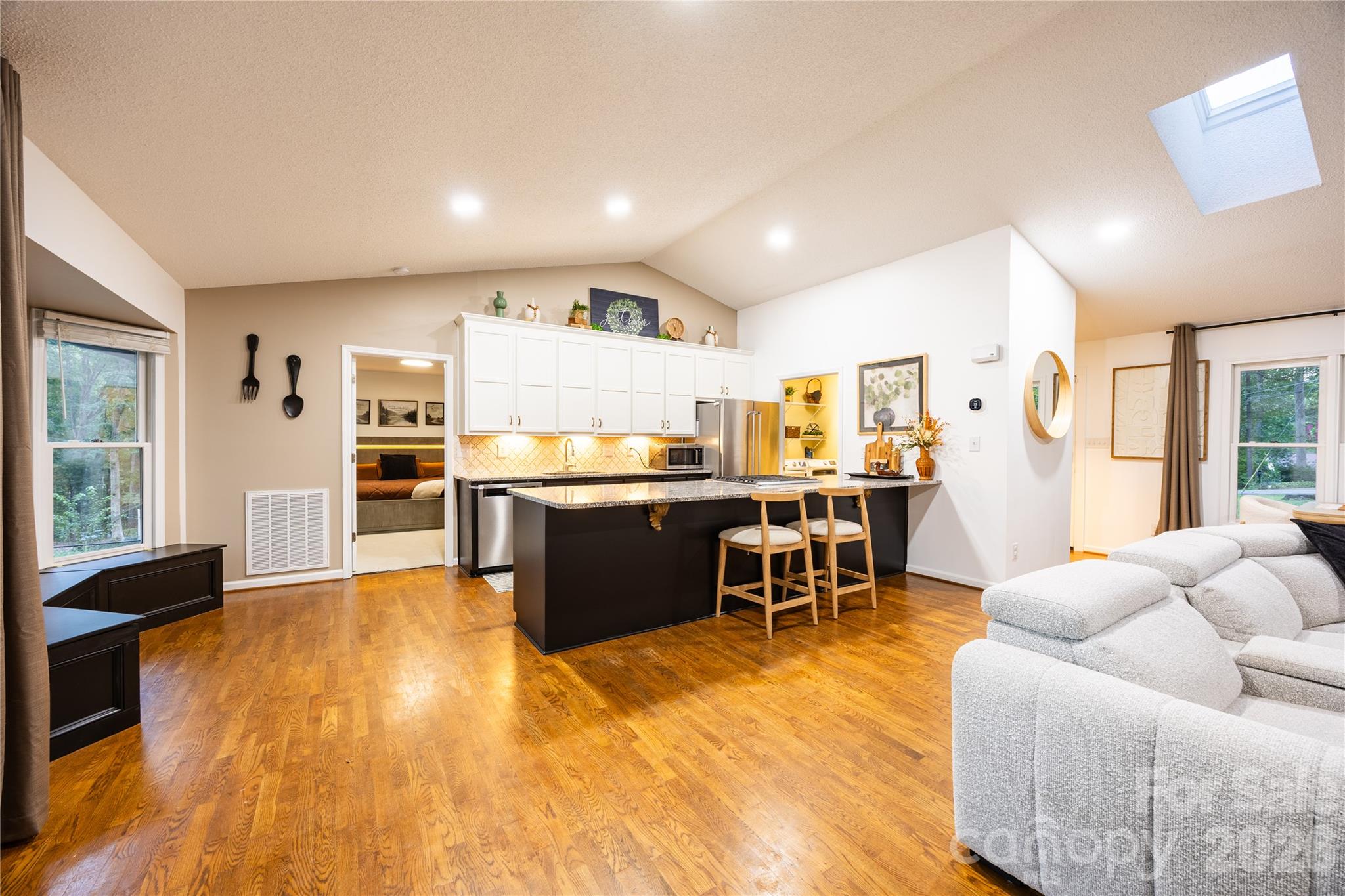 221 5th Street Property Photo 14