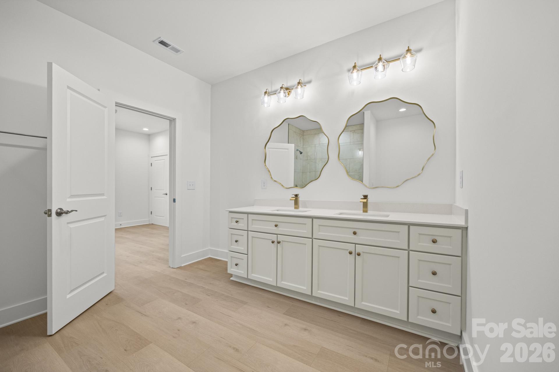630 Modena Street Property Photo 18