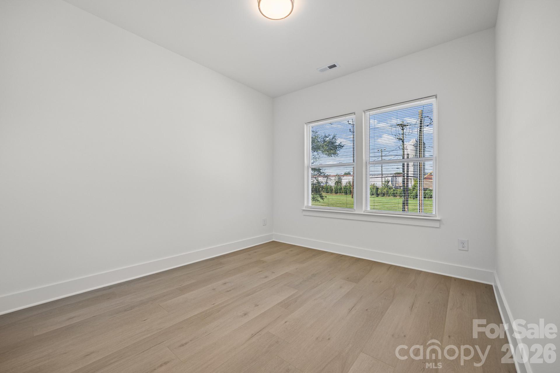 630 Modena Street Property Photo 27
