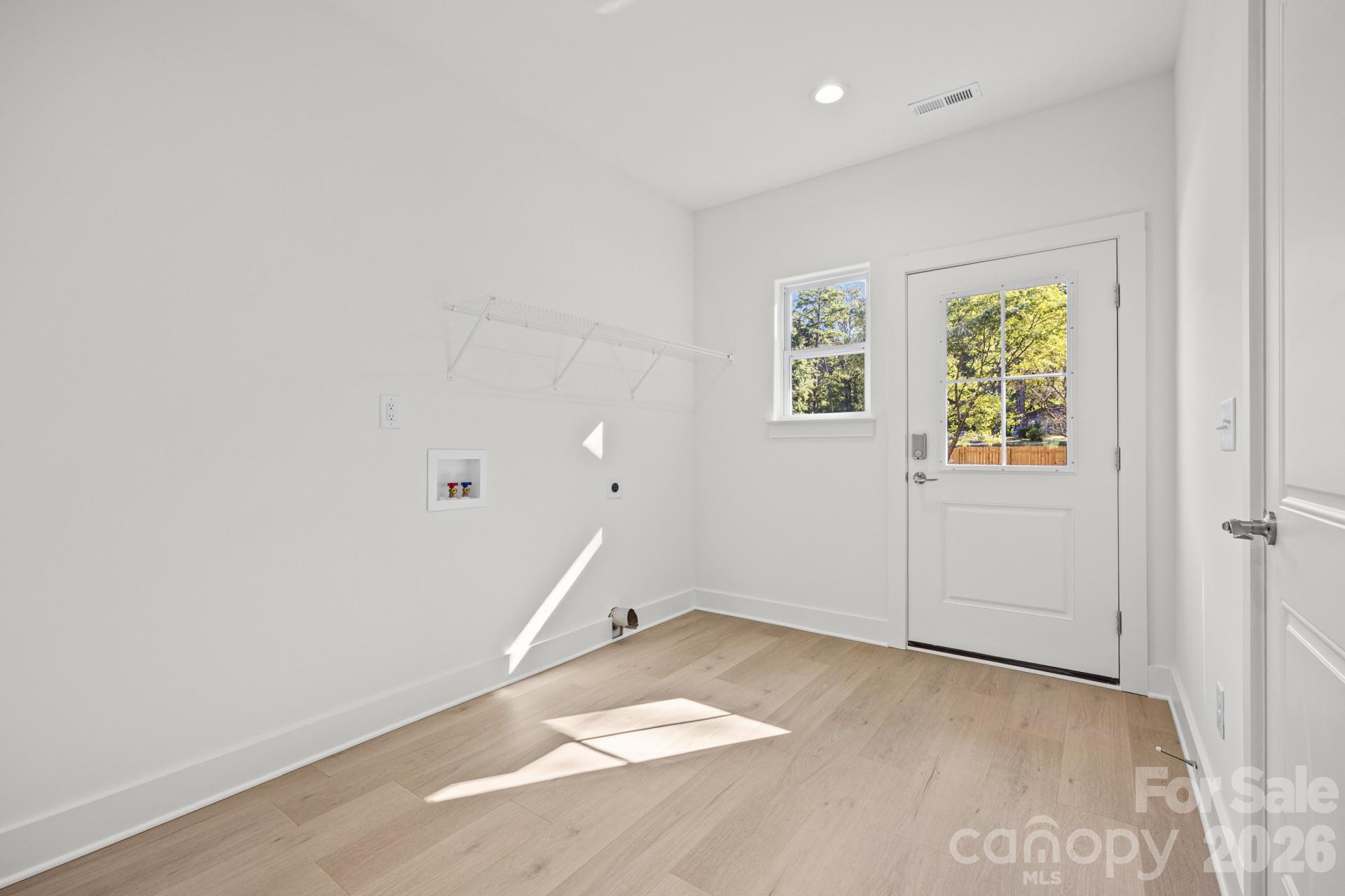 630 Modena Street Property Photo 28