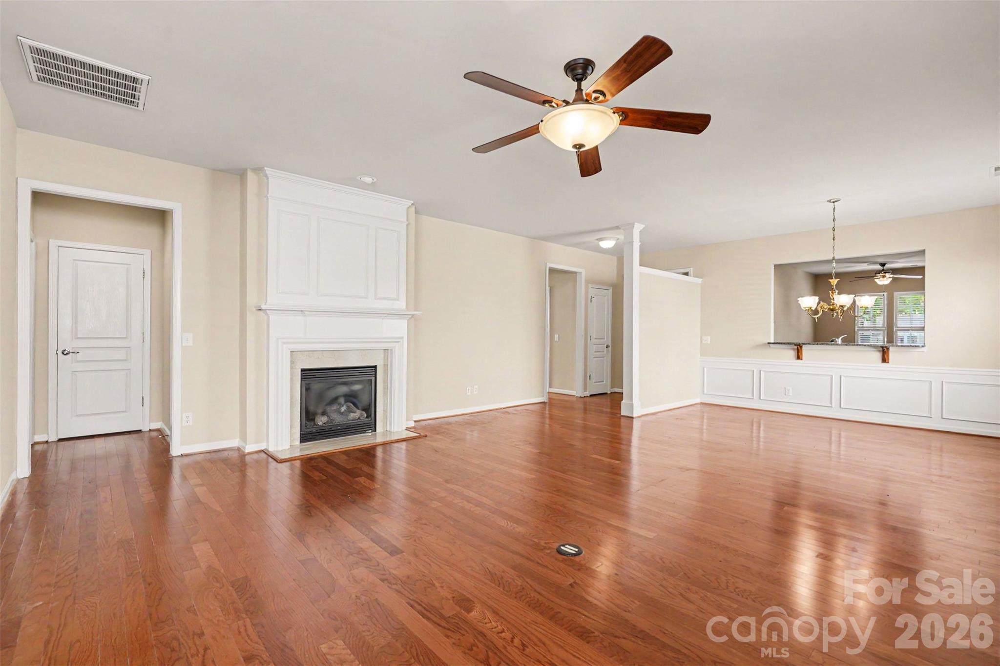 15184 Legend Oaks Court Property Photo 4