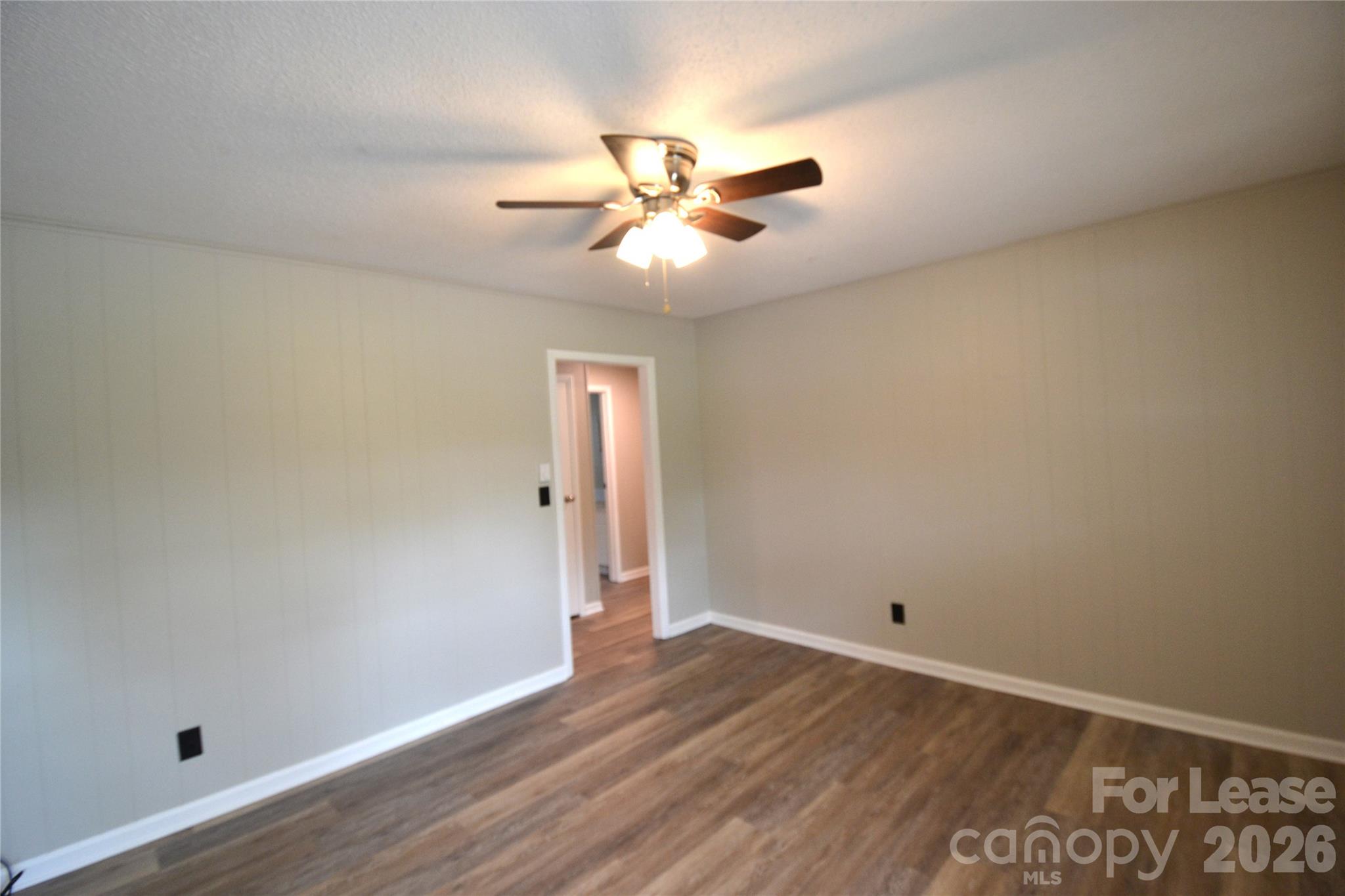102 Sunset Drive Property Photo 3